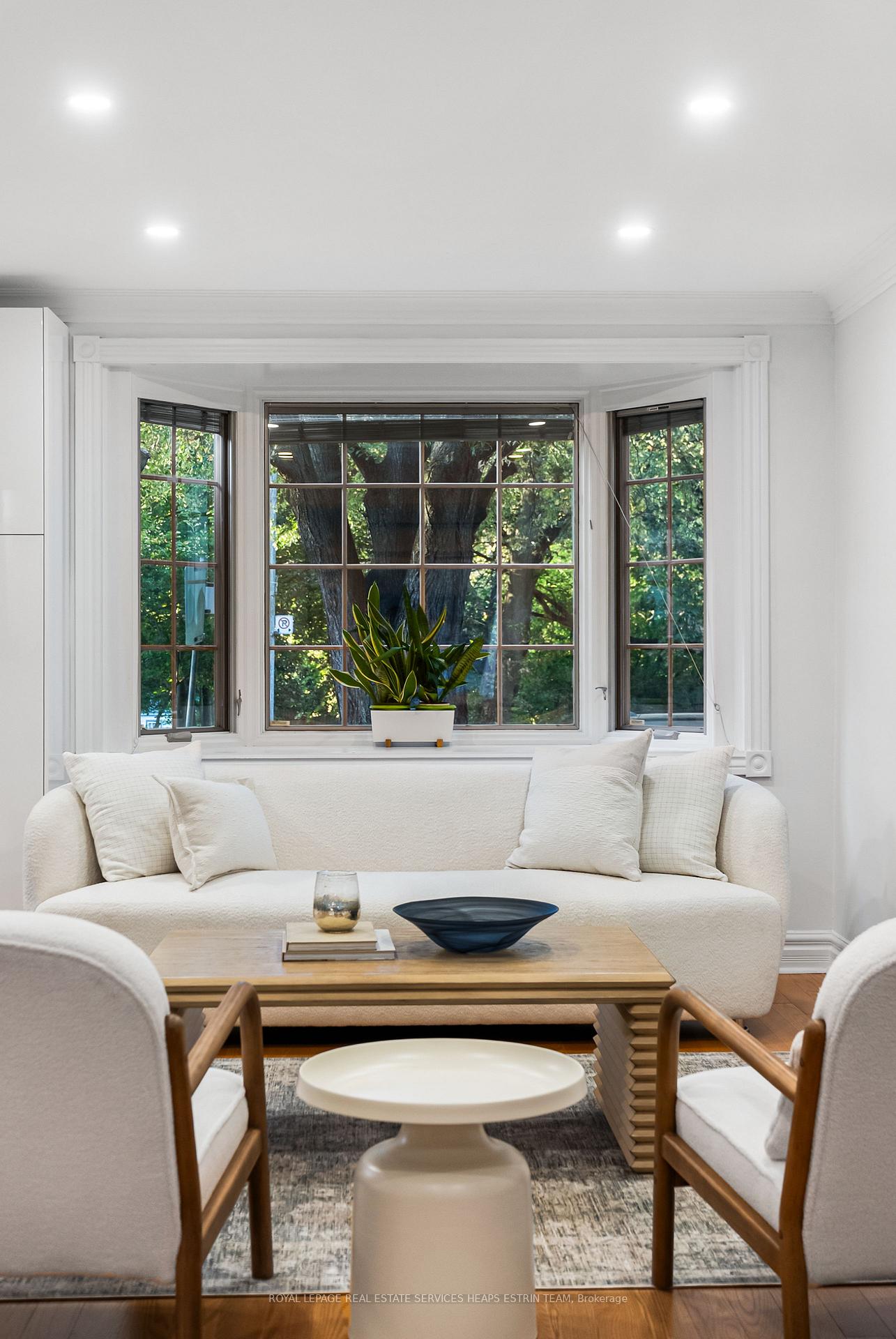 Photo 4 of 565 Roehampton Avenue, Toronto, Mount Pleasant East — HOMEH