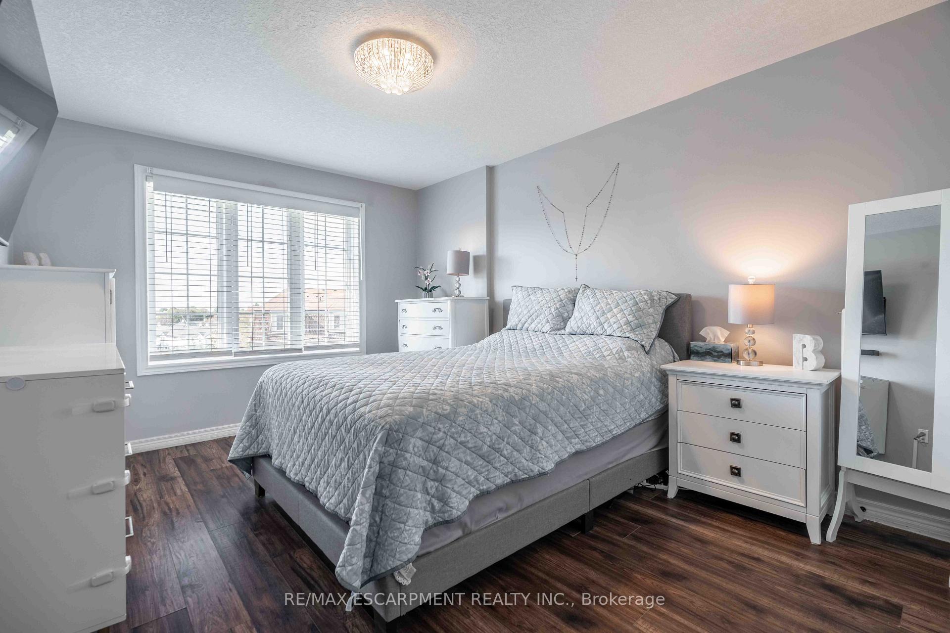 Photo 22 of Unit 13, 11 Stockbridge Gardens, Hamilton, Stoney Creek Mountain — HOMEH