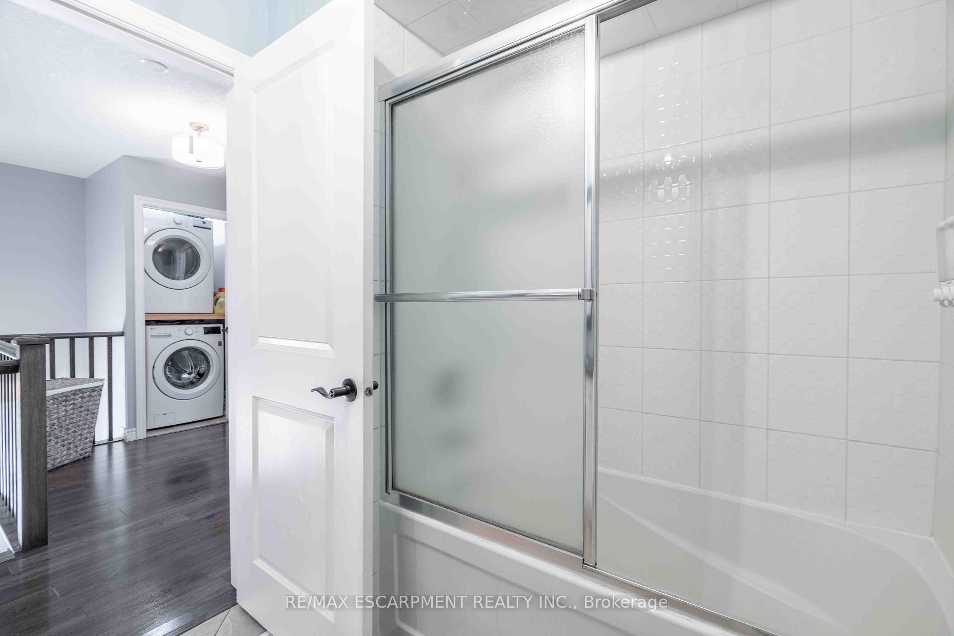 Photo 27 of Unit 13, 11 Stockbridge Gardens, Hamilton, Stoney Creek Mountain — HOMEH