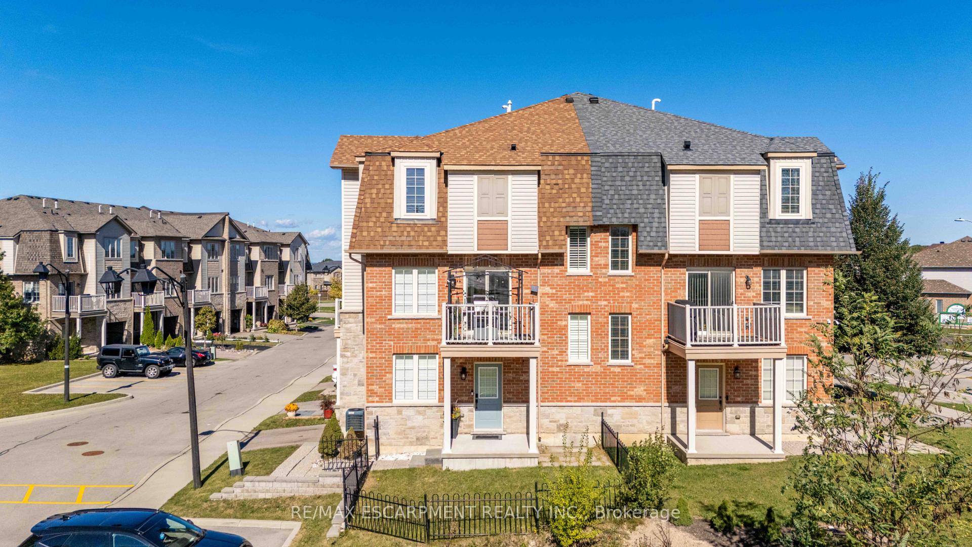 Photo 30 of Unit 13, 11 Stockbridge Gardens, Hamilton, Stoney Creek Mountain — HOMEH