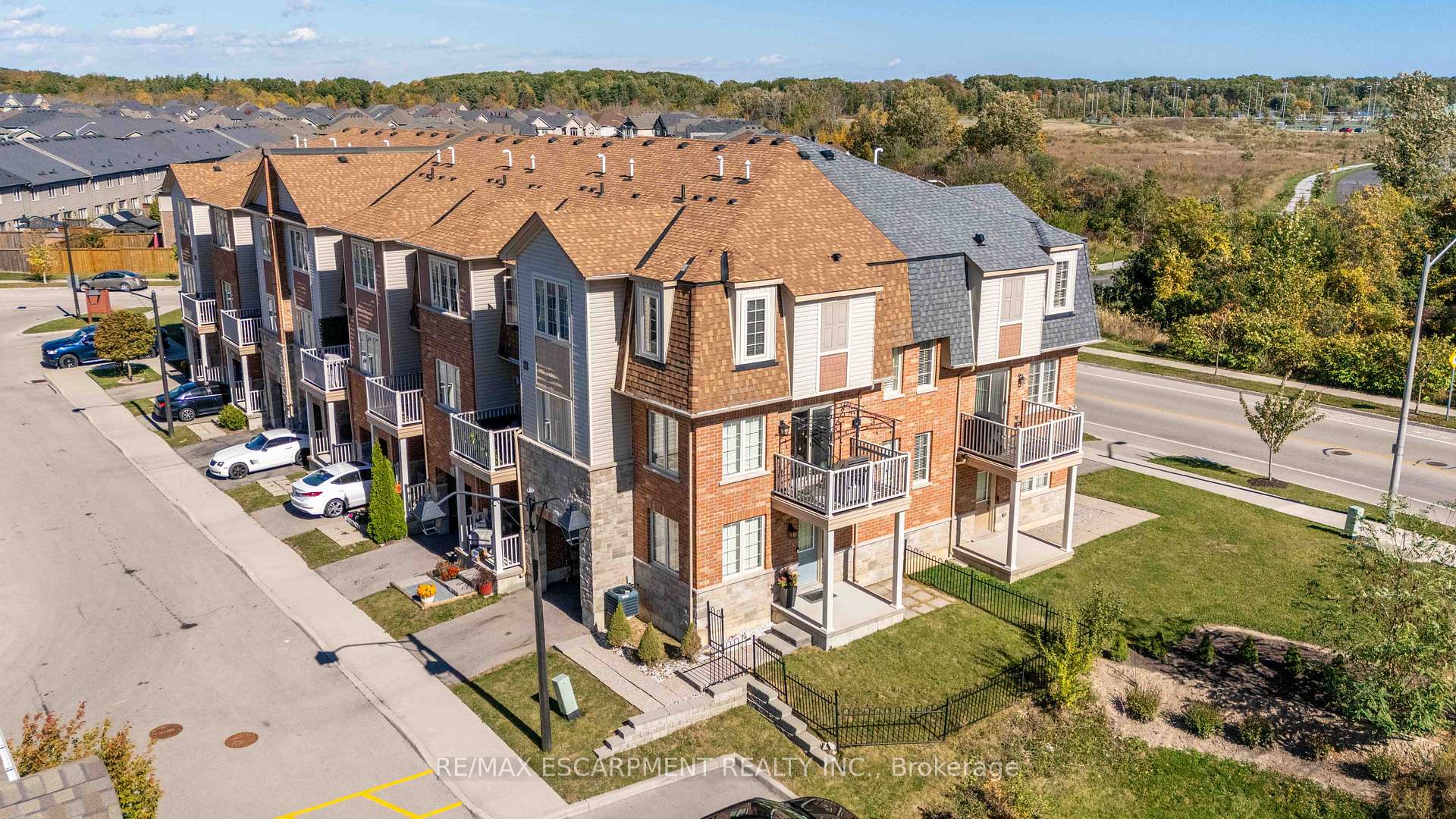 Photo 31 of Unit 13, 11 Stockbridge Gardens, Hamilton, Stoney Creek Mountain — HOMEH