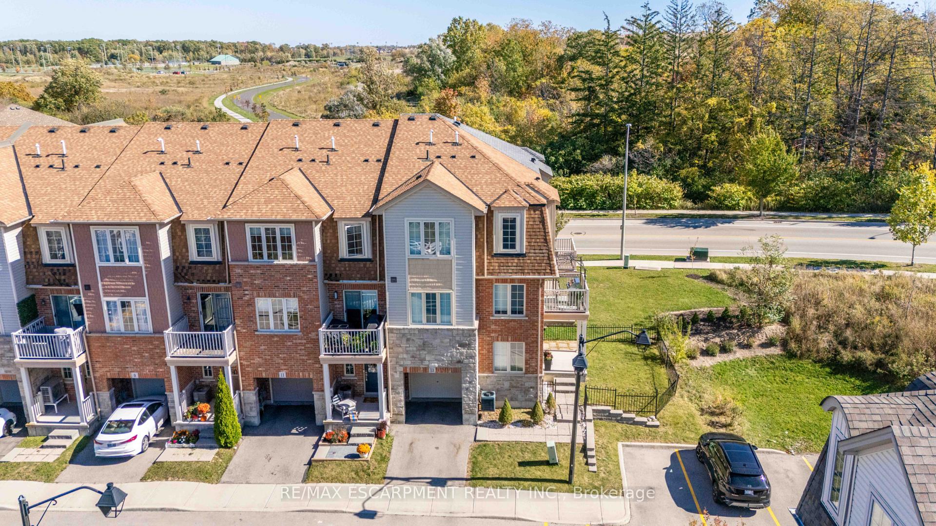 Photo 32 of Unit 13, 11 Stockbridge Gardens, Hamilton, Stoney Creek Mountain — HOMEH