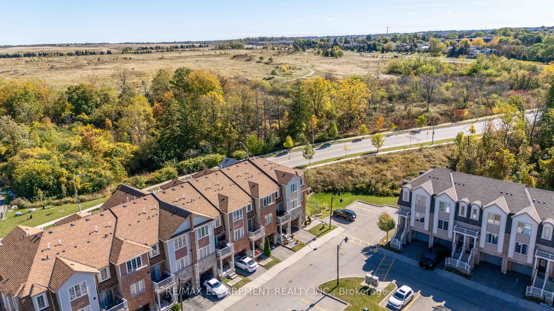 Photo 34 of Unit 13, 11 Stockbridge Gardens, Hamilton, Stoney Creek Mountain — HOMEH