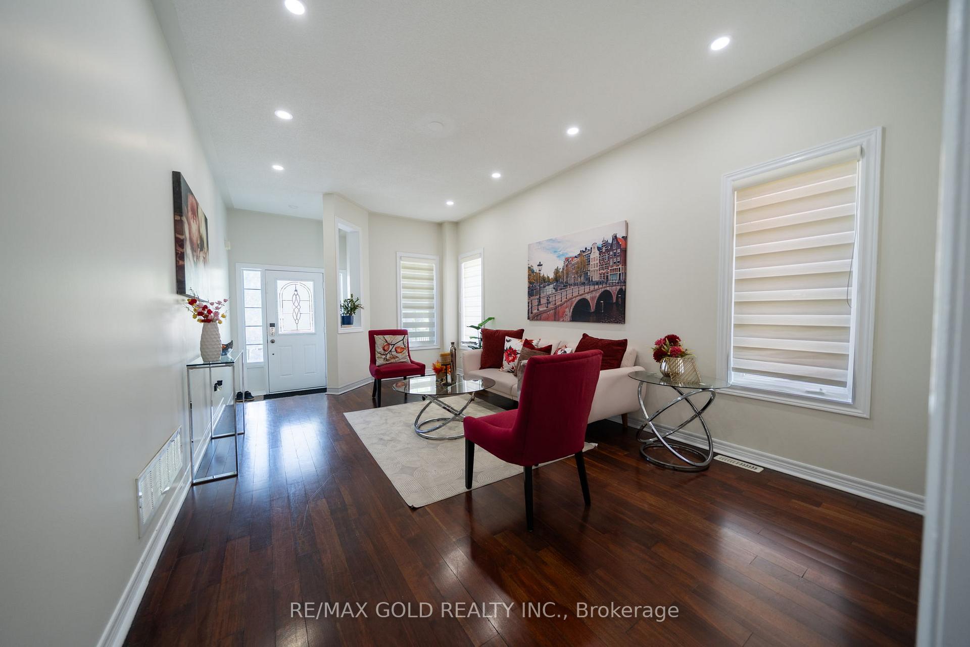 Photo 6 of 12 Pefferlaw Drive, Brampton, Bram West — HOMEH