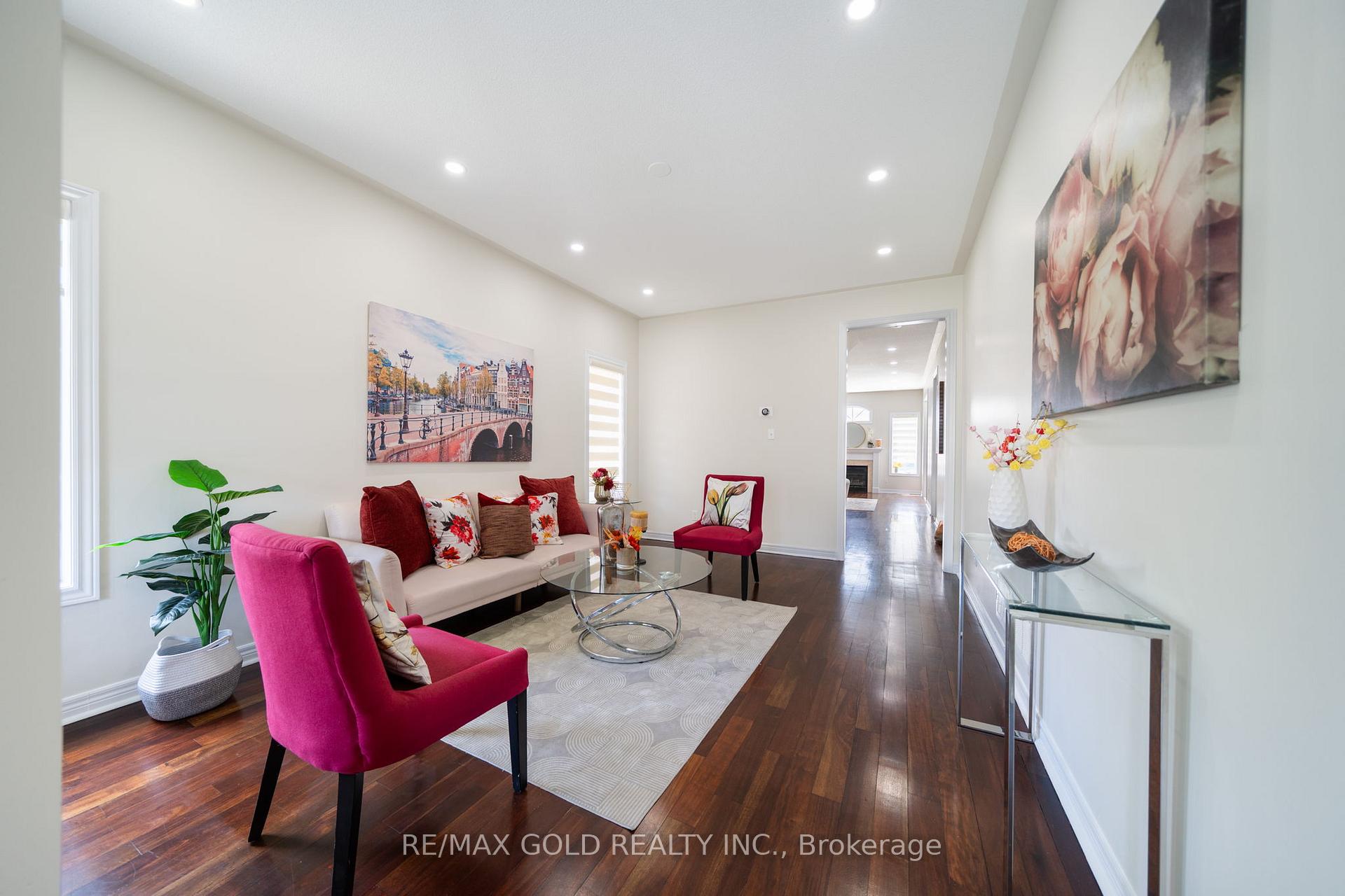 Photo 8 of 12 Pefferlaw Drive, Brampton, Bram West — HOMEH