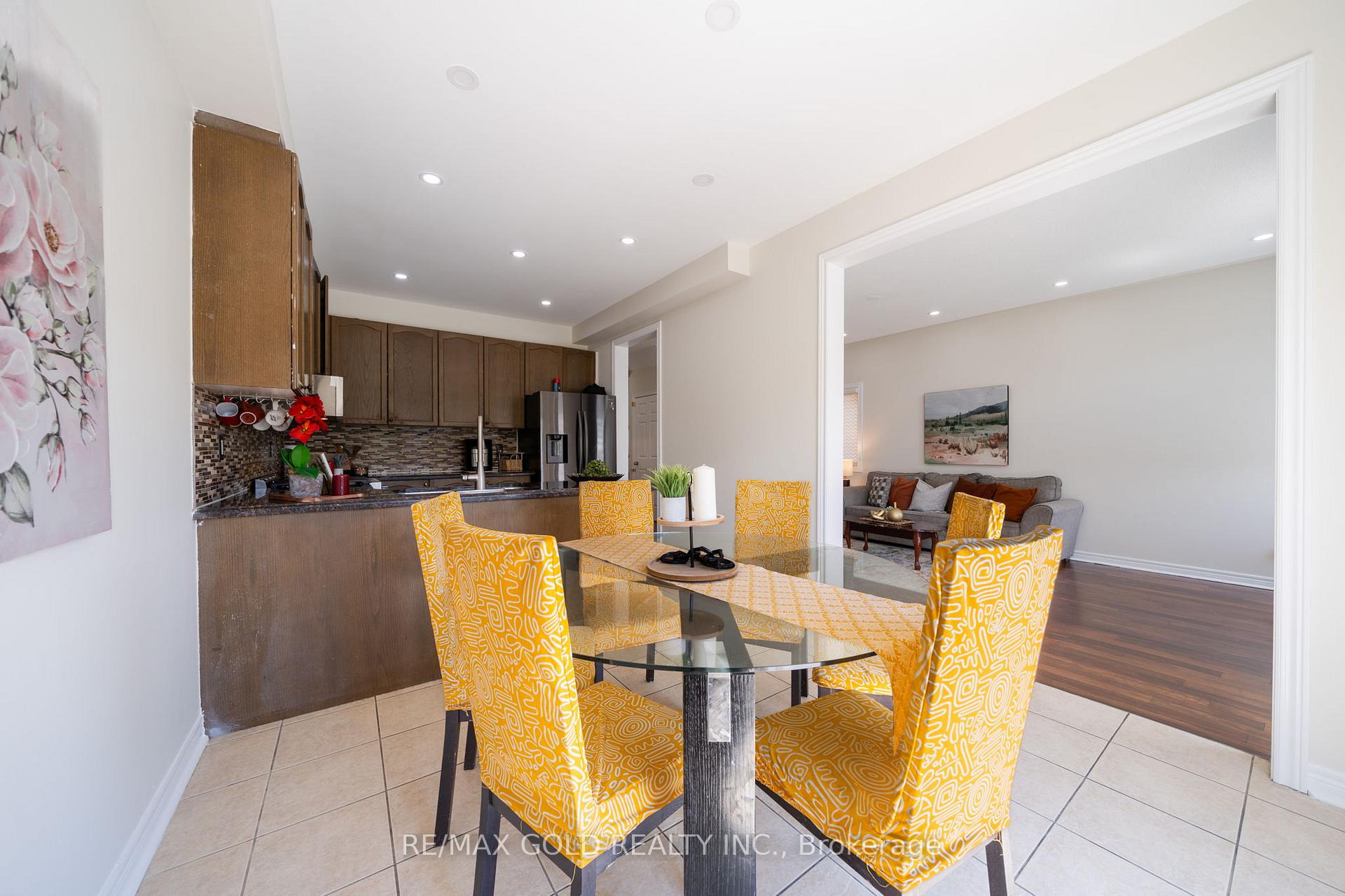 Photo 12 of 12 Pefferlaw Drive, Brampton, Bram West — HOMEH