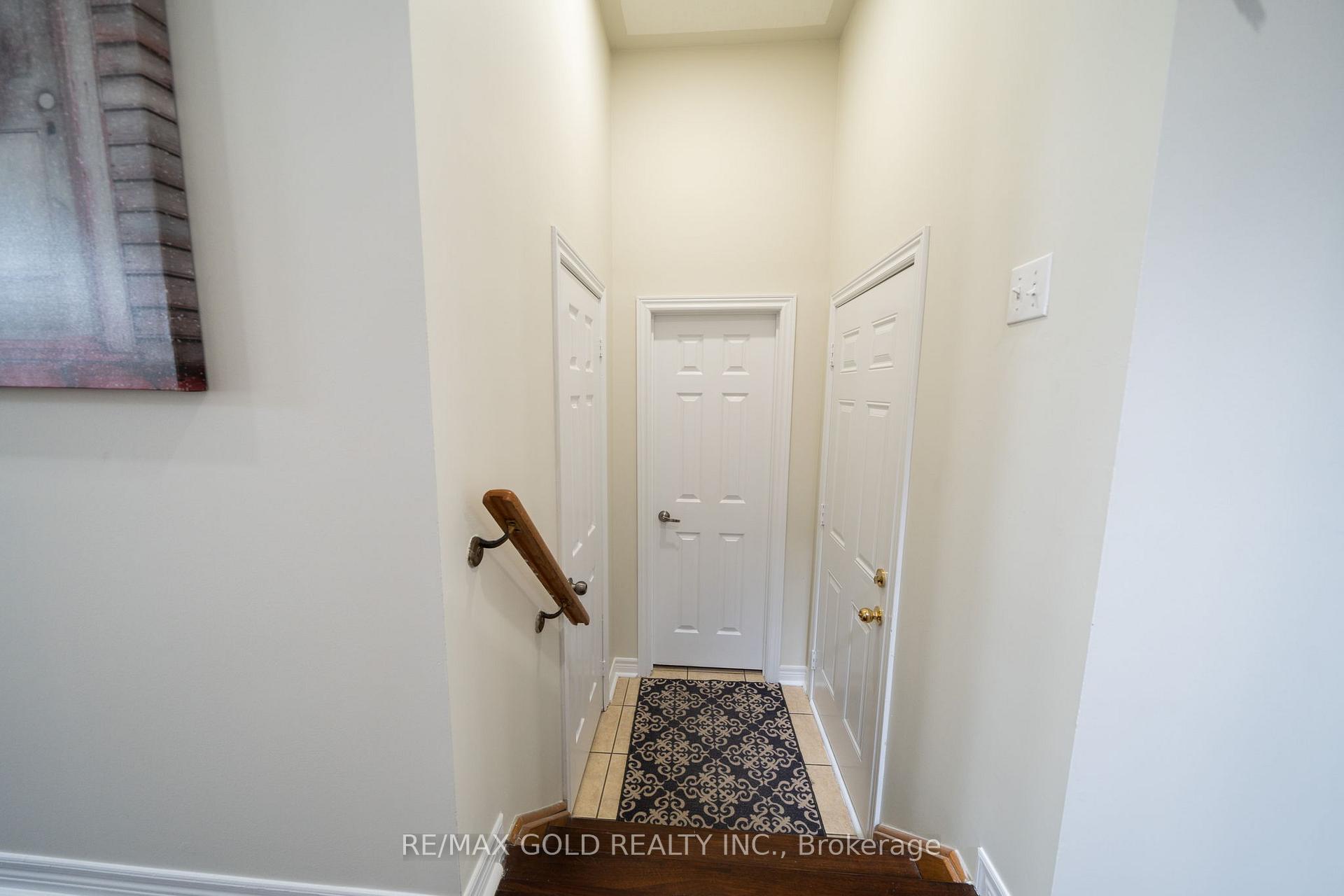 Photo 15 of 12 Pefferlaw Drive, Brampton, Bram West — HOMEH
