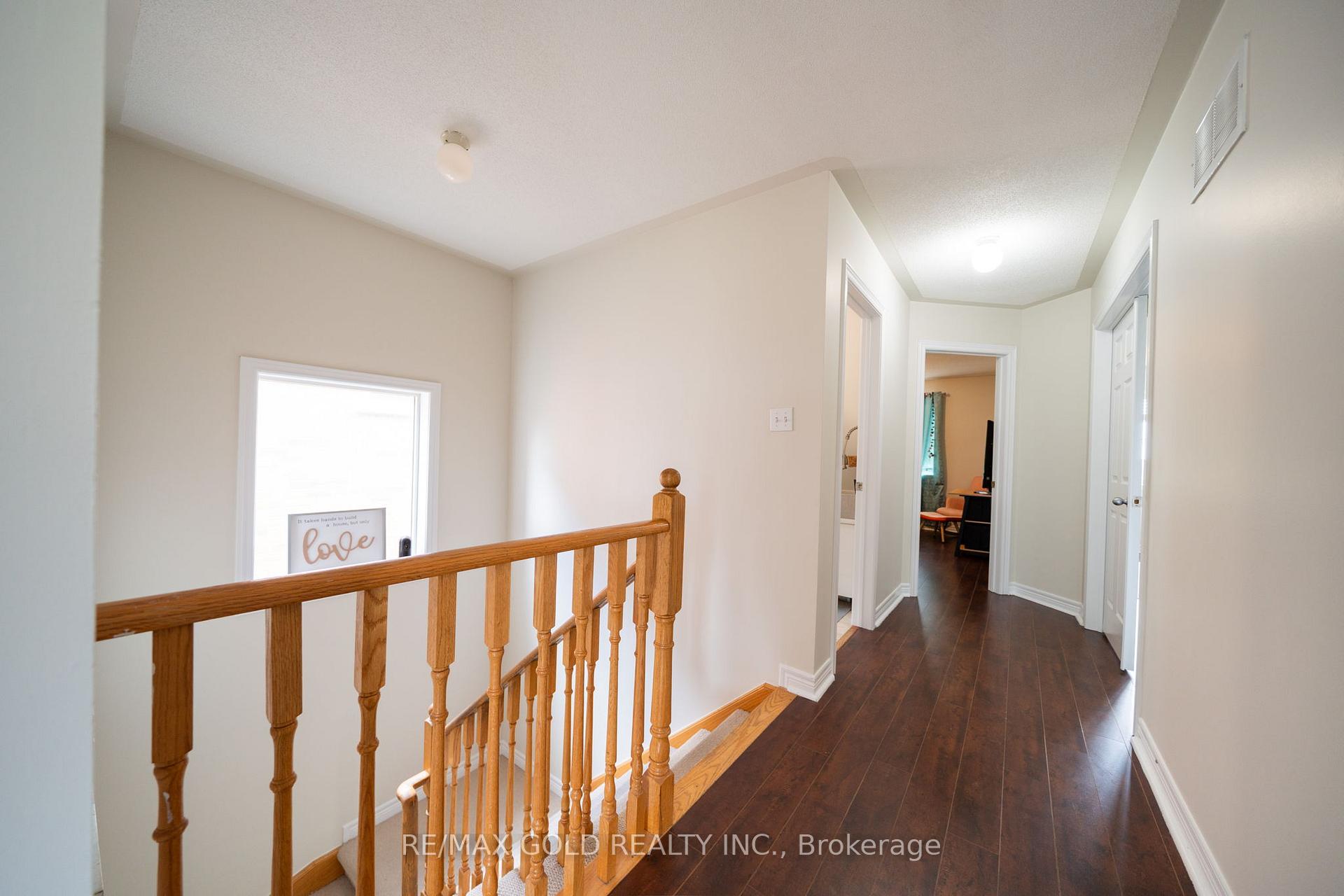 Photo 17 of 12 Pefferlaw Drive, Brampton, Bram West — HOMEH