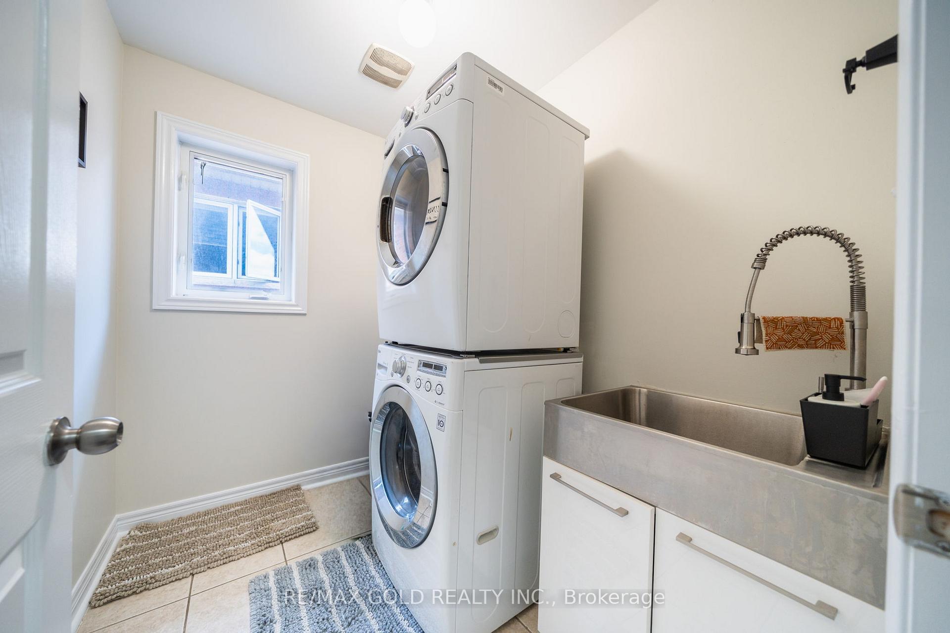 Photo 18 of 12 Pefferlaw Drive, Brampton, Bram West — HOMEH