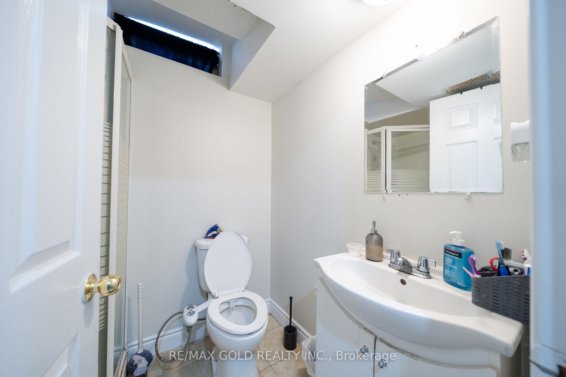 Photo 42 of 12 Pefferlaw Drive, Brampton, Bram West — HOMEH