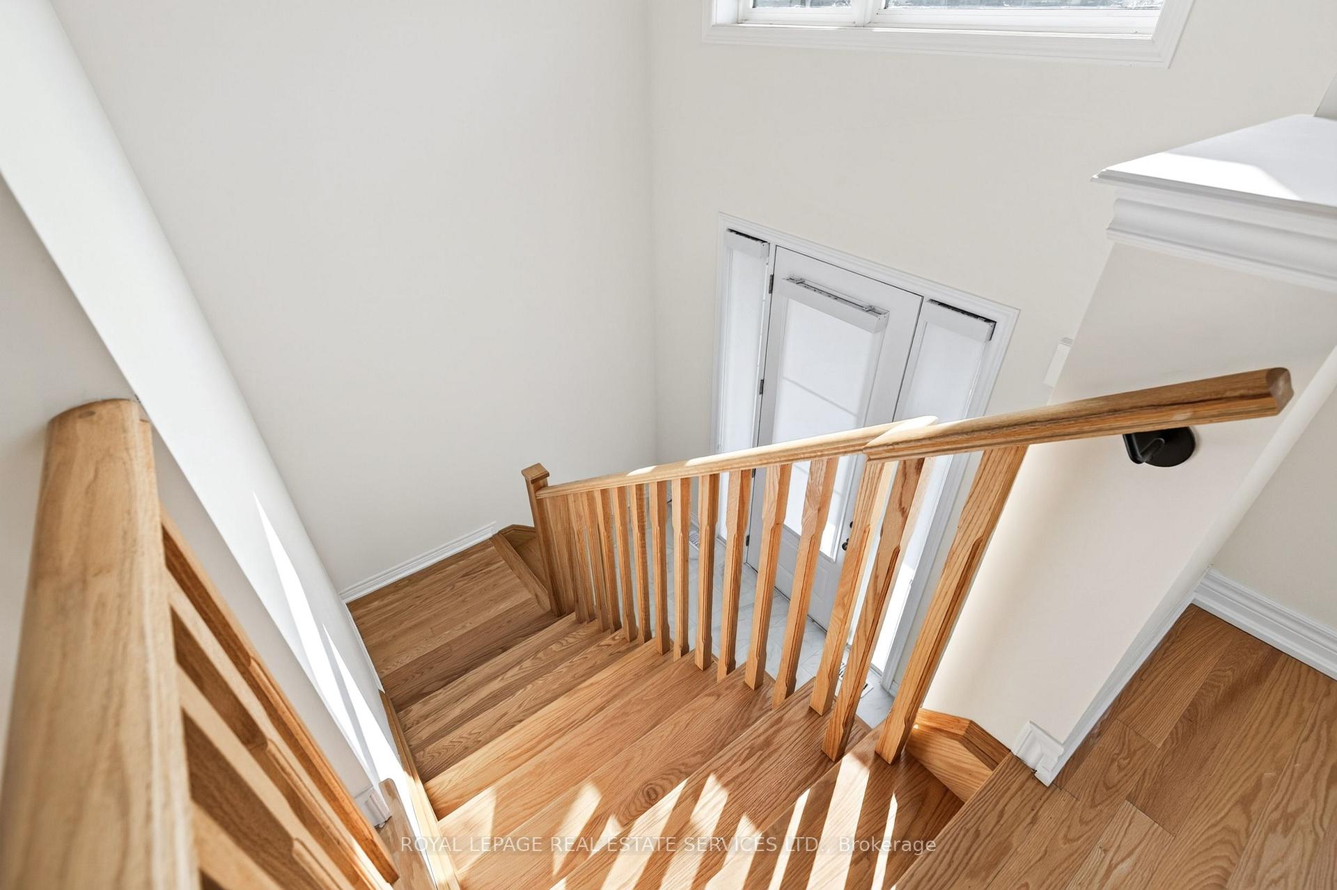 Photo 3 of Unit Unit 1, 3203 Sixth Line, Oakville, Glenorchy — HOMEH