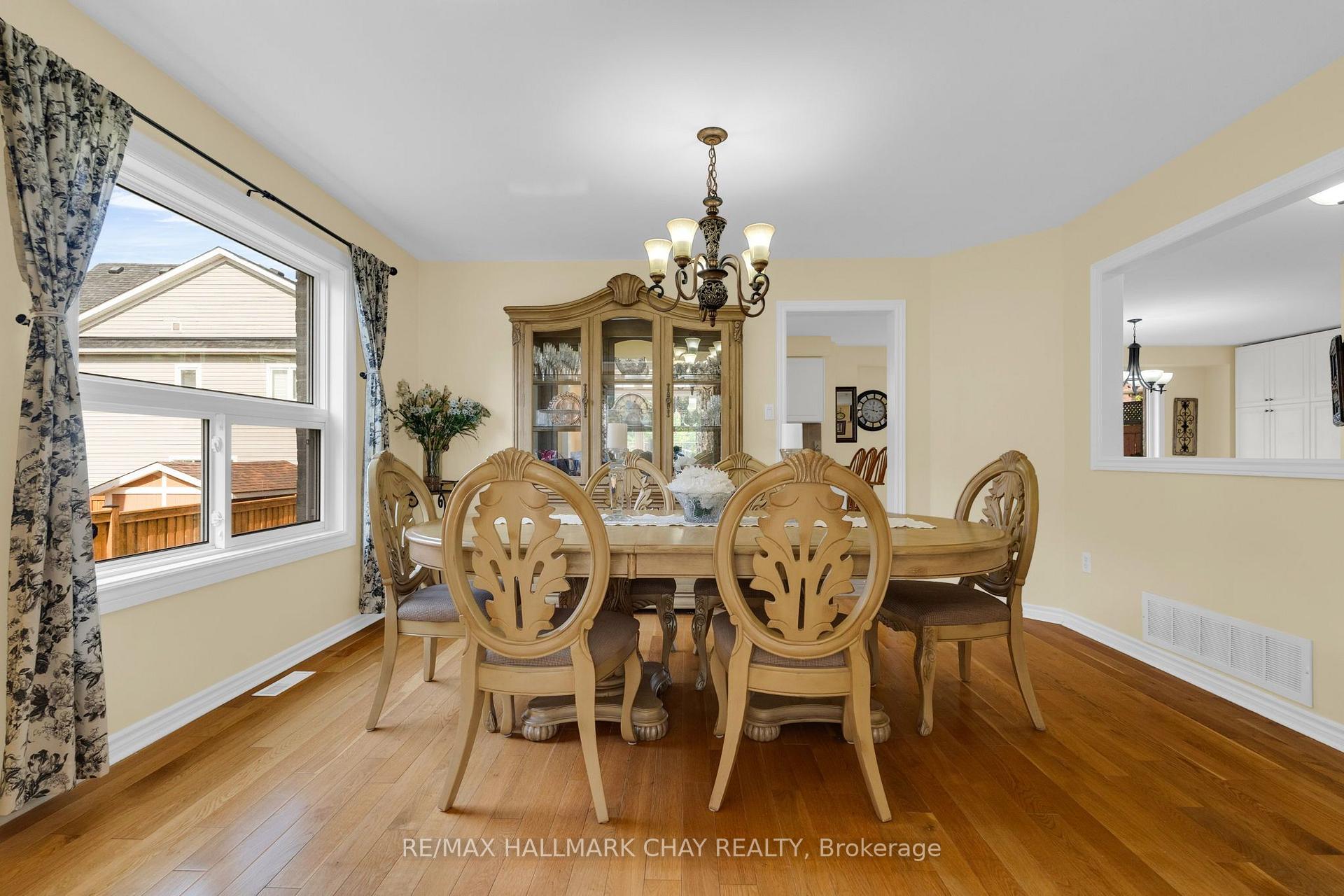 Photo 11 of 6 Whispering Pine Place, Barrie, Bayshore — HOMEH