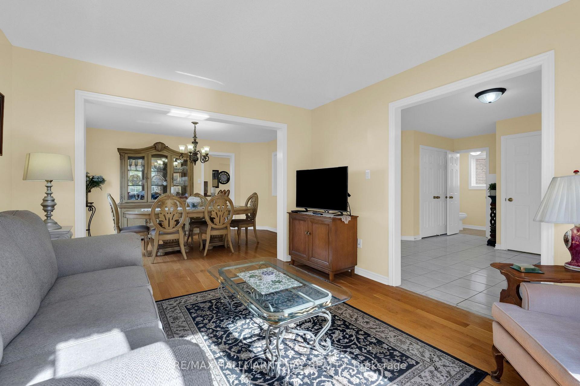 Photo 12 of 6 Whispering Pine Place, Barrie, Bayshore — HOMEH