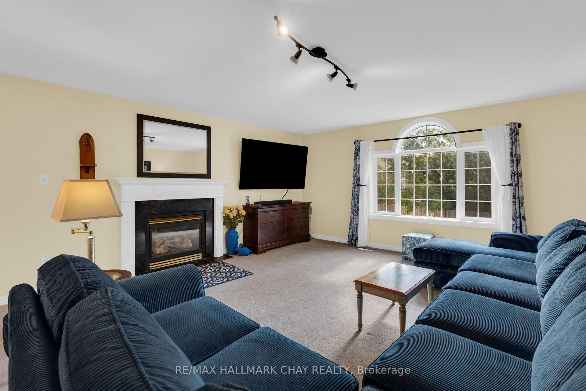 Photo 18 of 6 Whispering Pine Place, Barrie, Bayshore — HOMEH