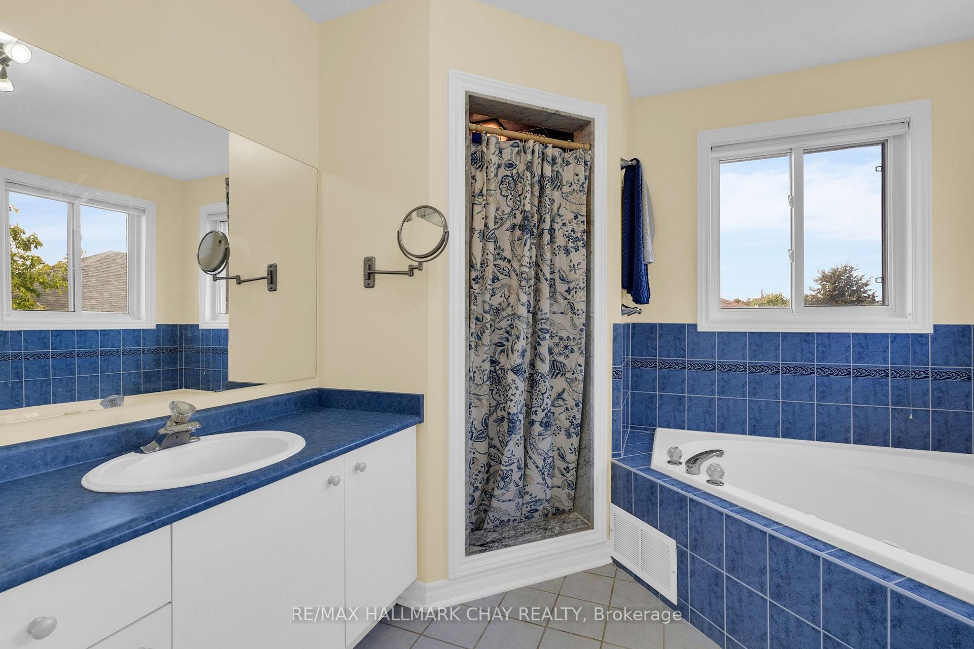 Photo 23 of 6 Whispering Pine Place, Barrie, Bayshore — HOMEH