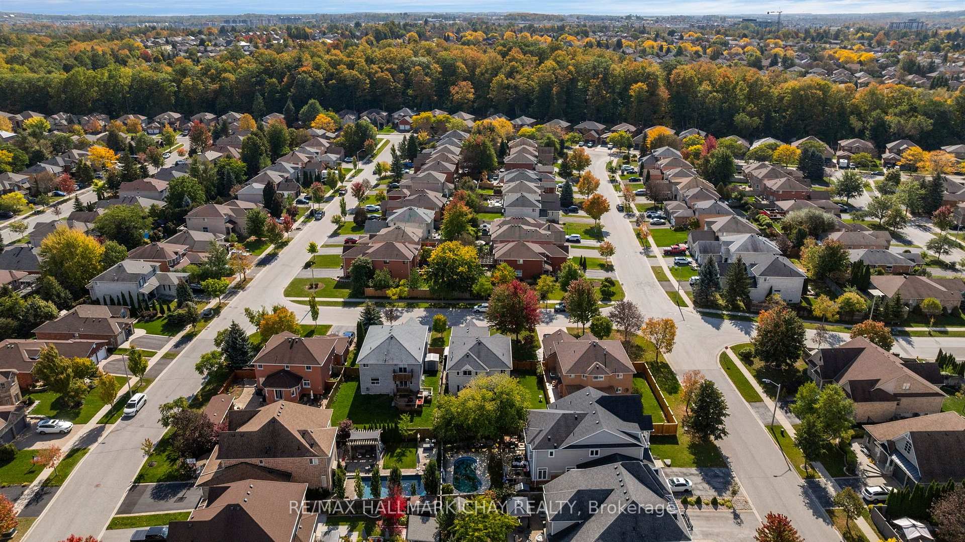 Photo 41 of 6 Whispering Pine Place, Barrie, Bayshore — HOMEH