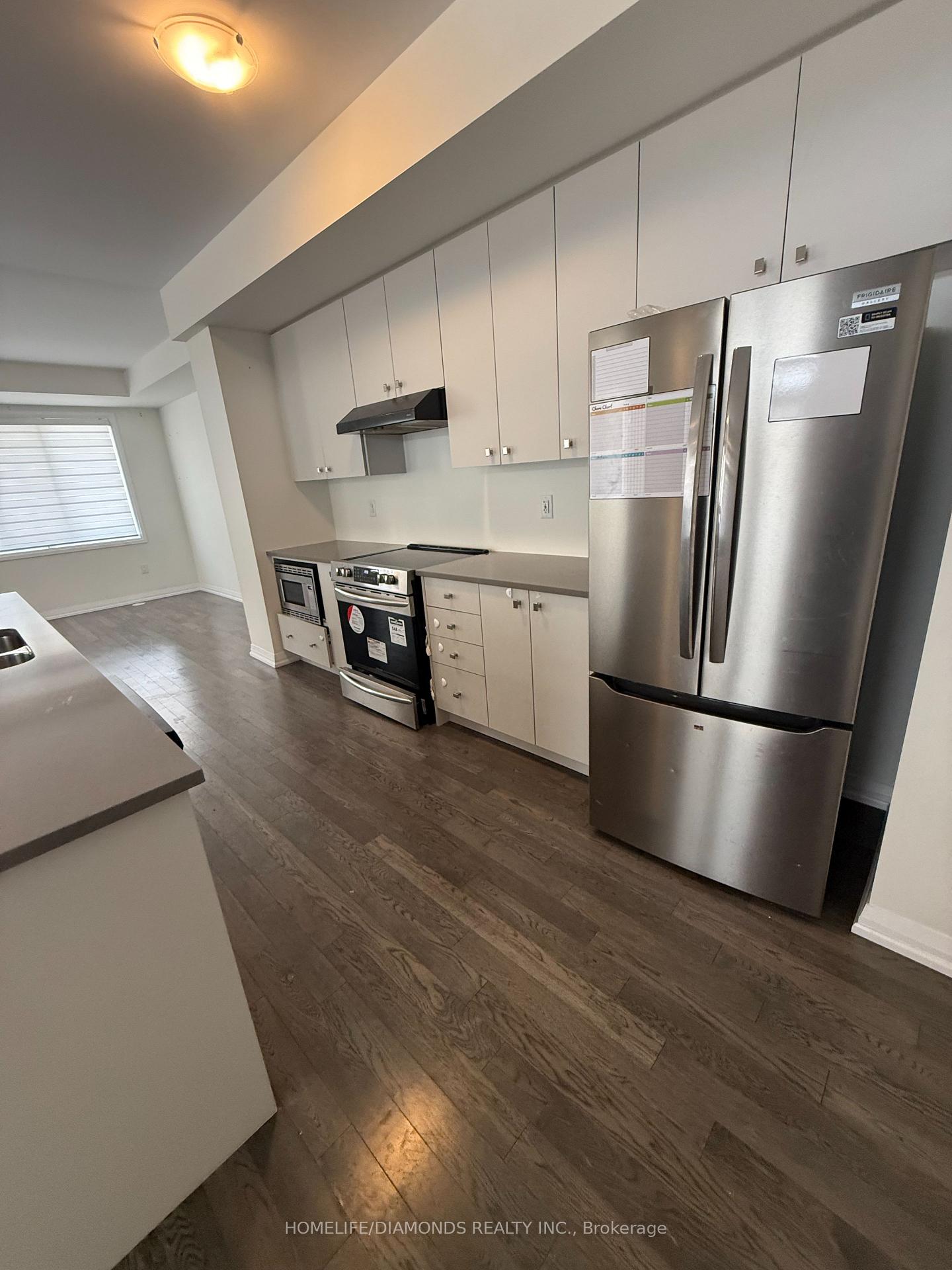Photo 10 of 95 Norwich Crescent, Haldimand — HOMEH
