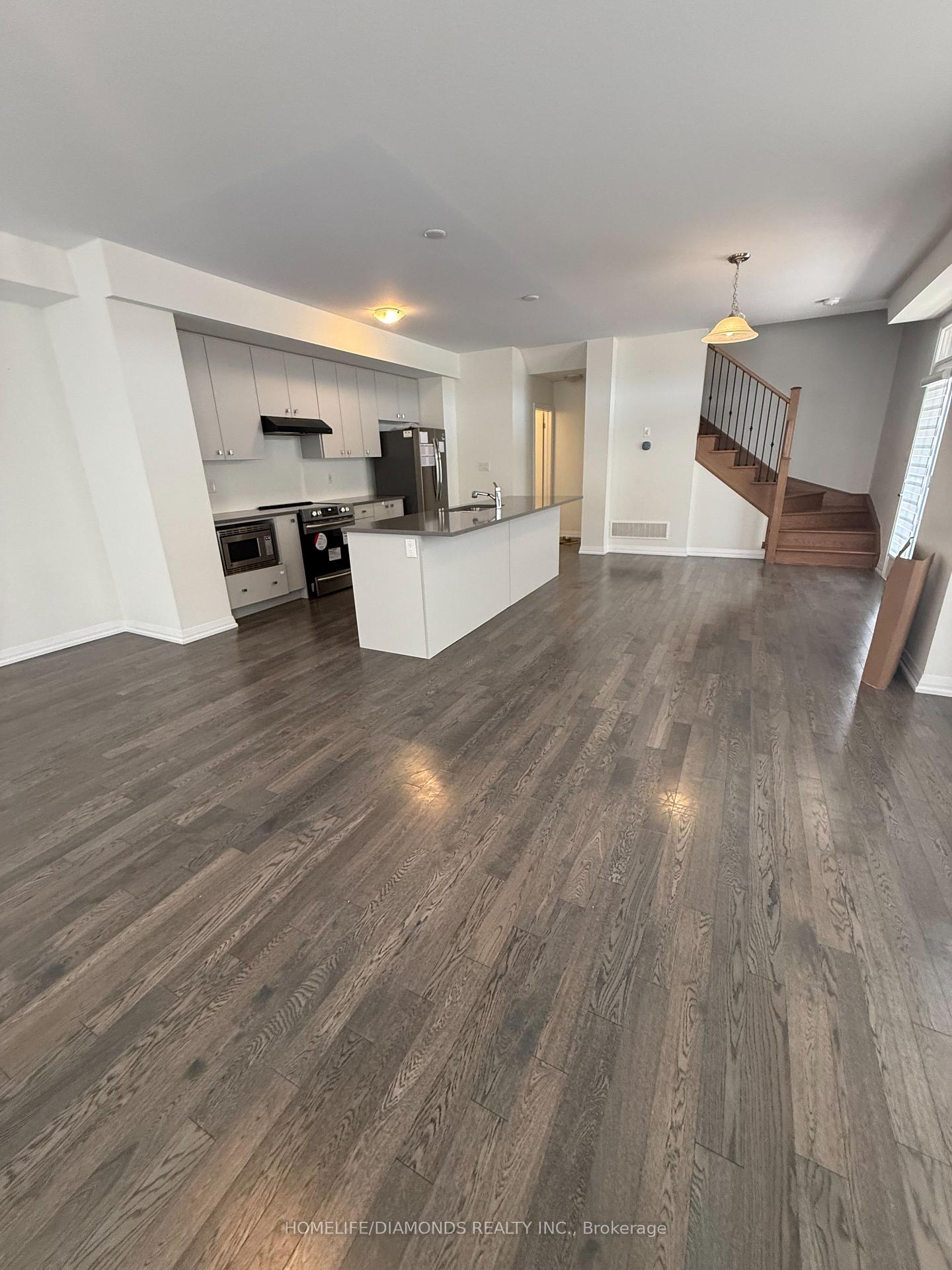 Photo 13 of 95 Norwich Crescent, Haldimand — HOMEH