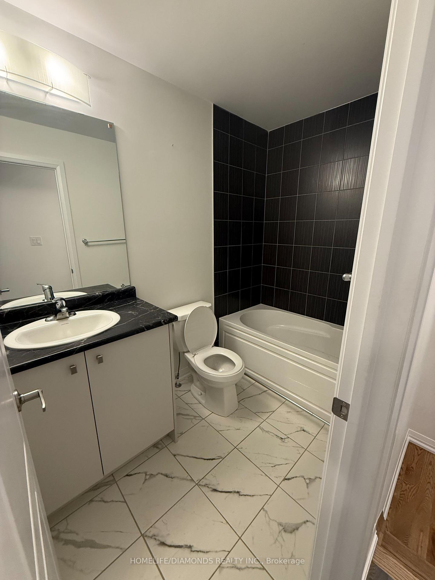 Photo 16 of 95 Norwich Crescent, Haldimand — HOMEH