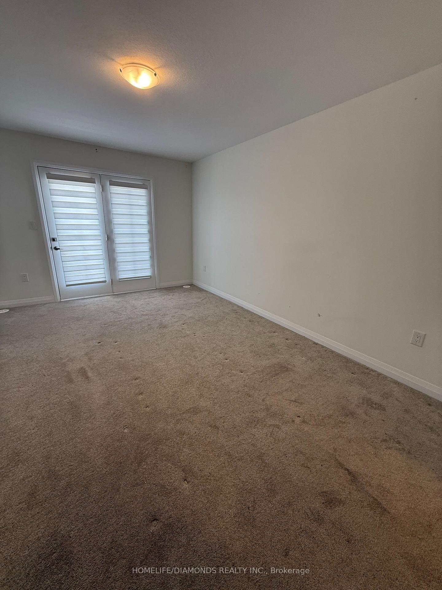 Photo 17 of 95 Norwich Crescent, Haldimand — HOMEH