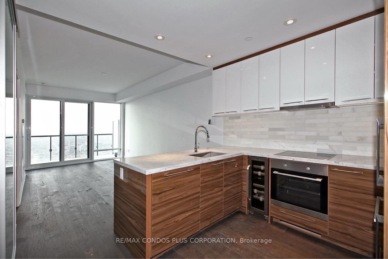 Photo 2 of Unit 3811, 488 University Avenue, Toronto, Kensington-Chinatown — HOMEH