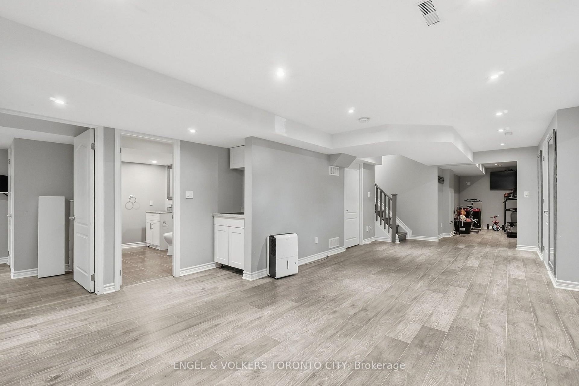 Photo 33 of 311 Maria Antonia Road, Vaughan, Vellore Village — HOMEH