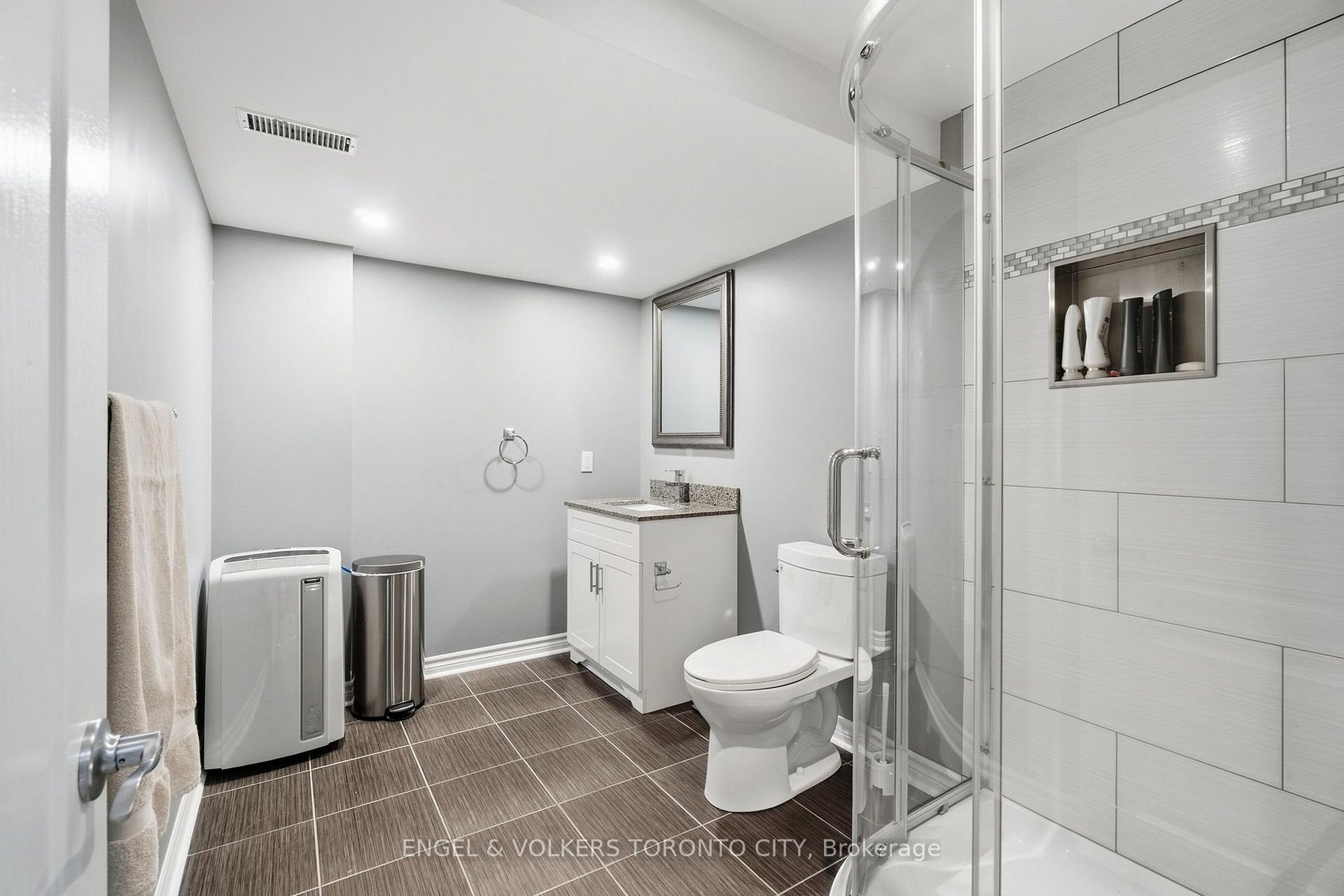 Photo 37 of 311 Maria Antonia Road, Vaughan, Vellore Village — HOMEH