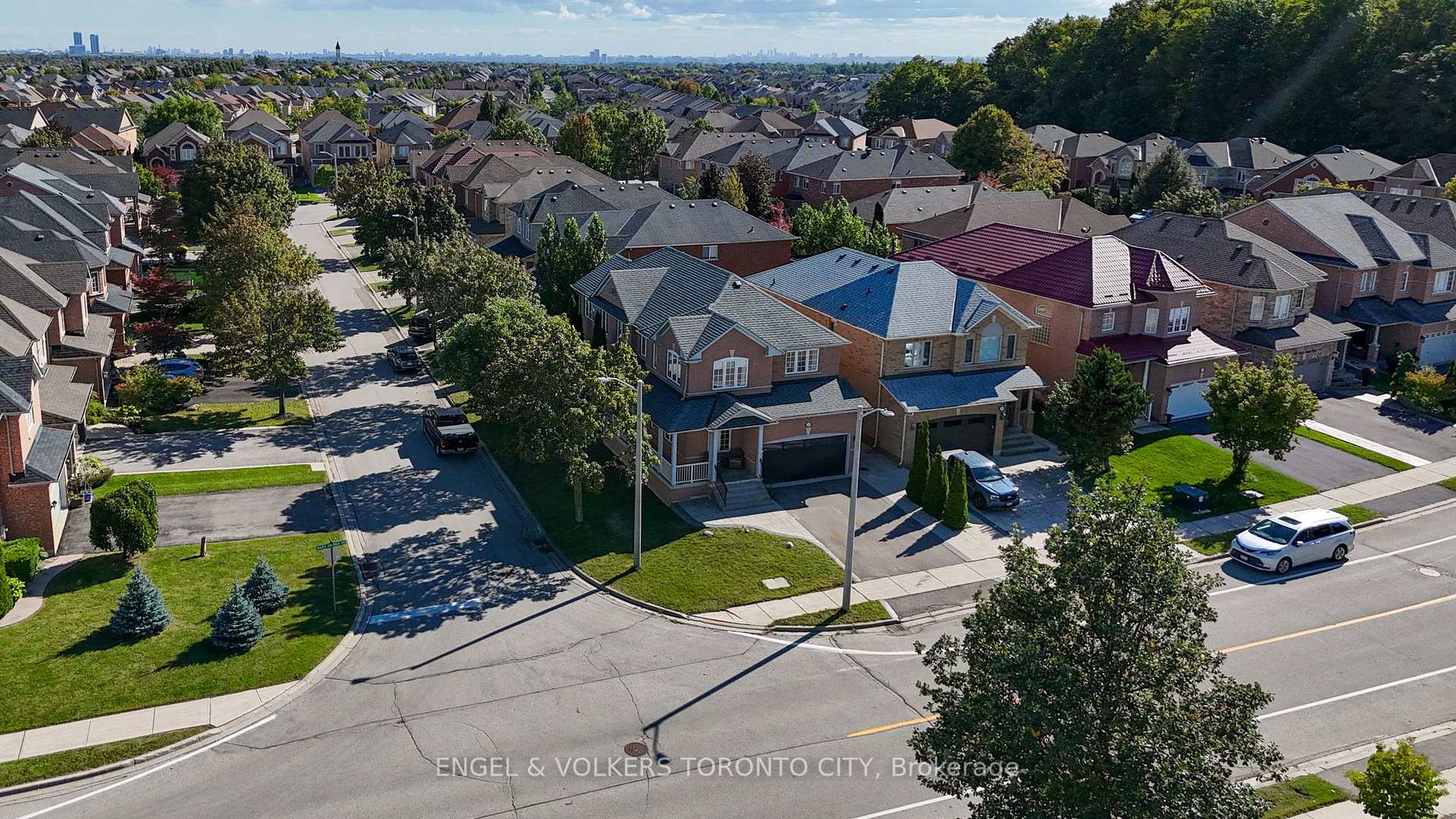 Photo 44 of 311 Maria Antonia Road, Vaughan, Vellore Village — HOMEH