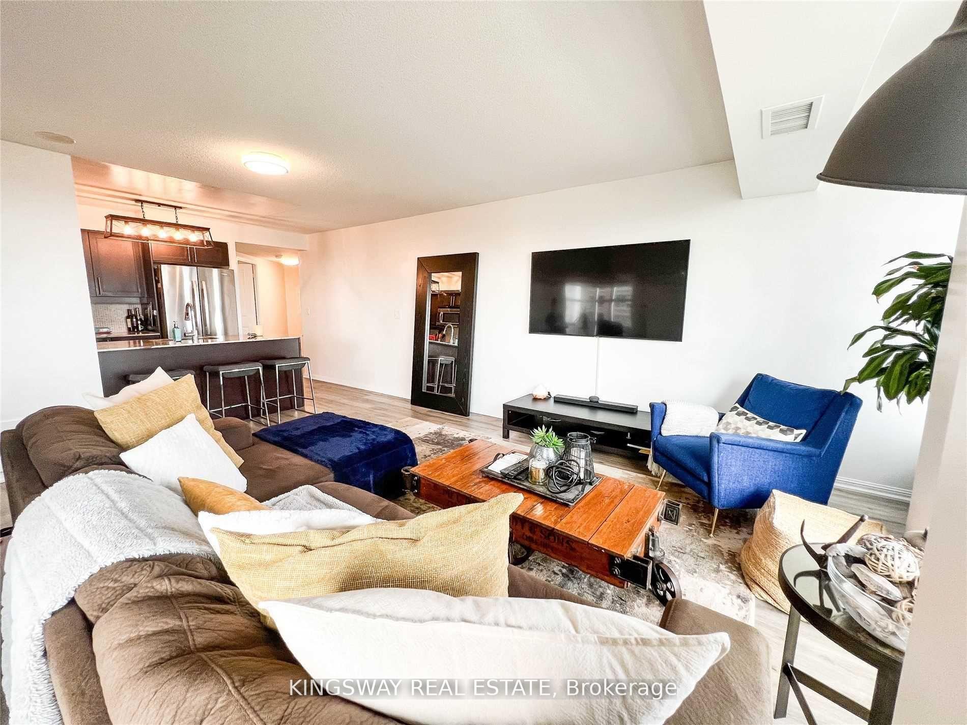 Photo 4 of Unit 805, 65 East Liberty Street, Toronto, Niagara — HOMEH