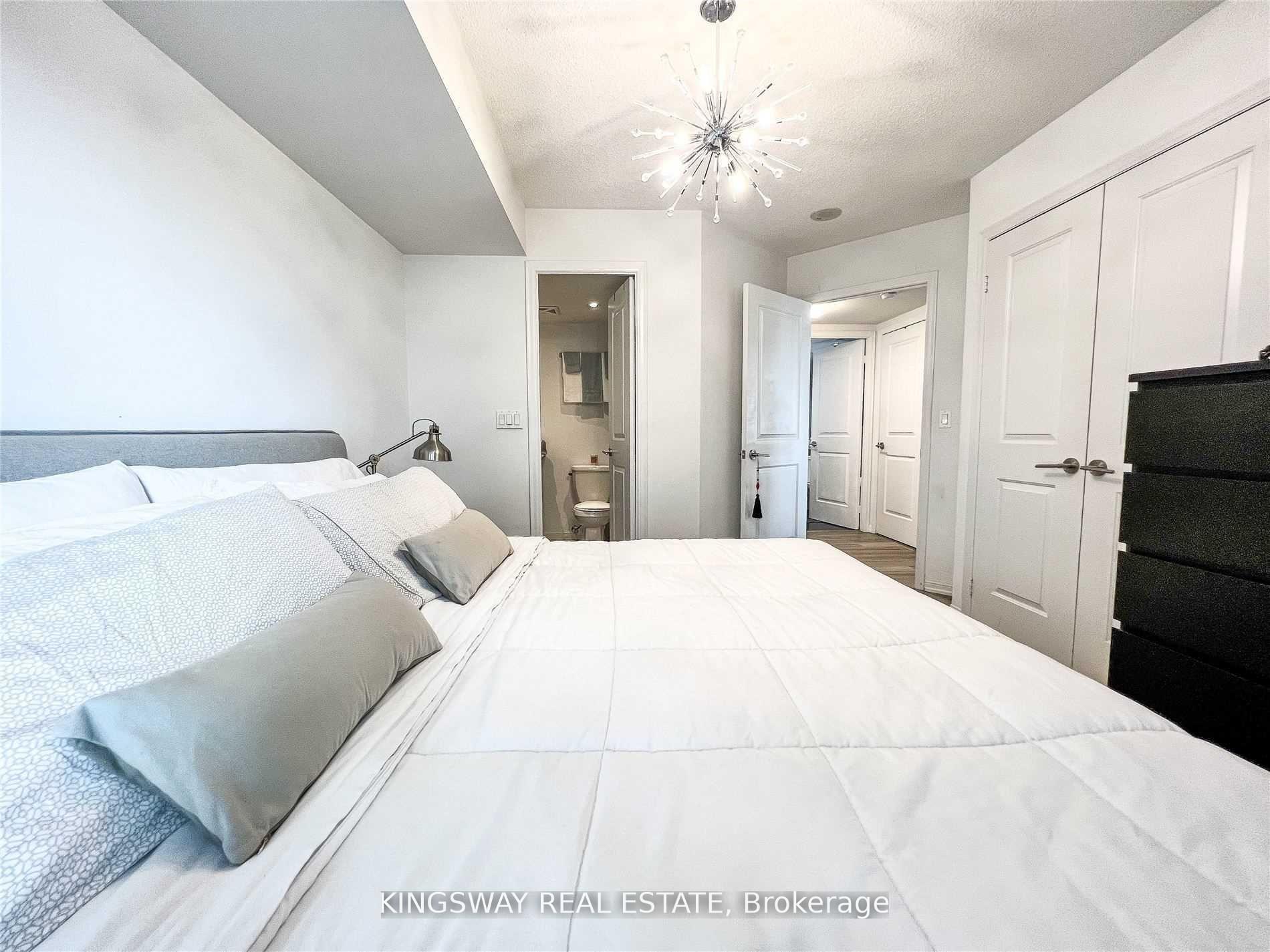 Photo 13 of Unit 805, 65 East Liberty Street, Toronto, Niagara — HOMEH