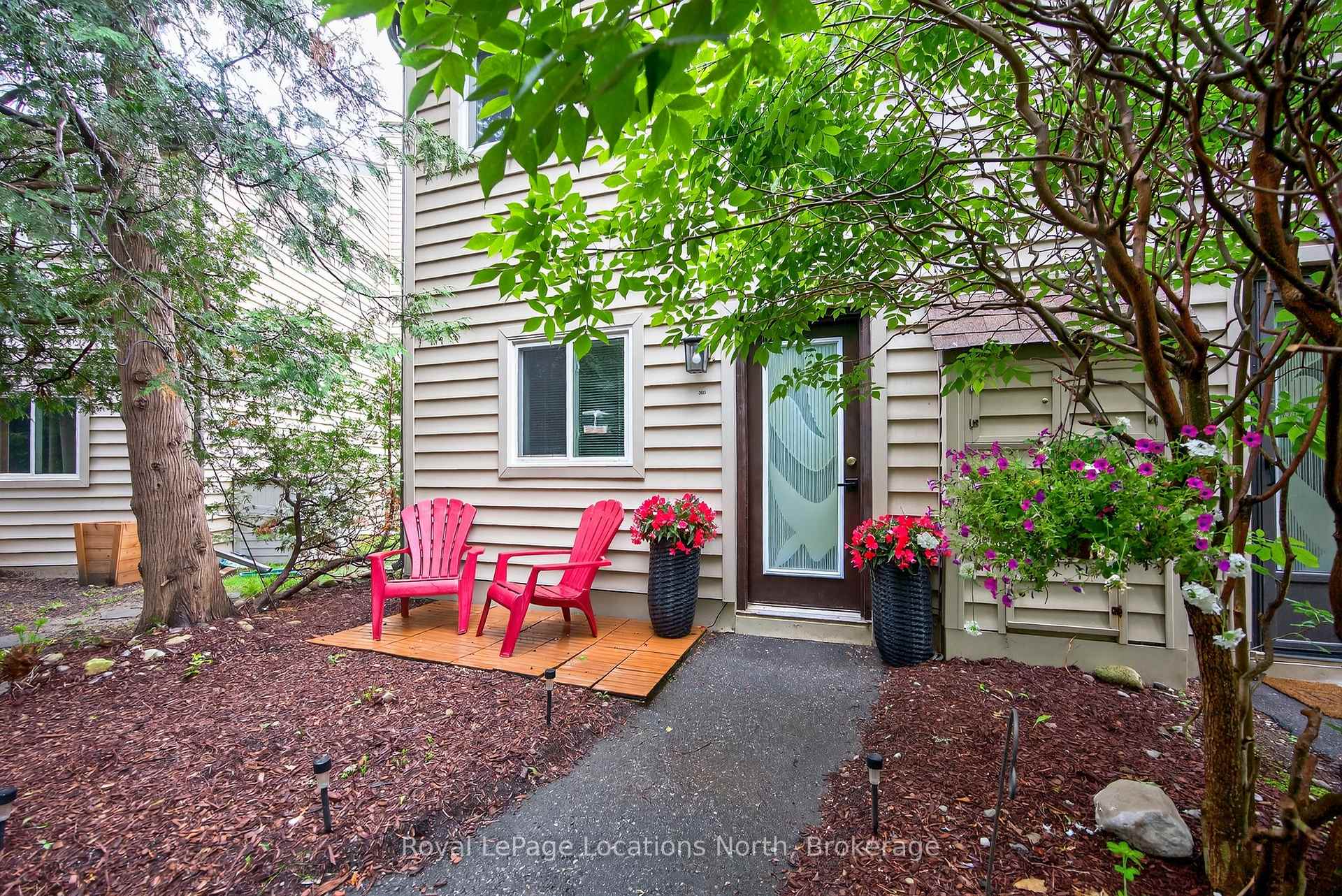 Photo 2 of Unit 305, 5 Dawson Drive, Collingwood — HOMEH