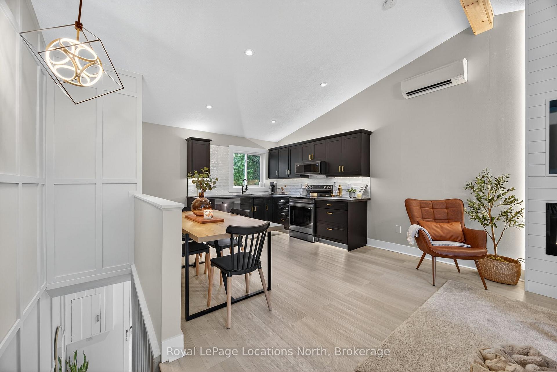 Photo 5 of Unit 305, 5 Dawson Drive, Collingwood — HOMEH