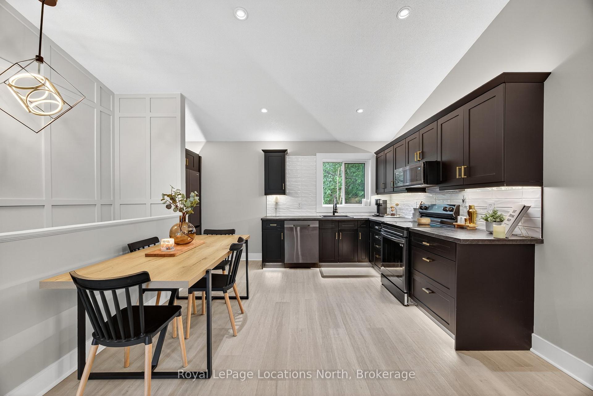 Photo 7 of Unit 305, 5 Dawson Drive, Collingwood — HOMEH