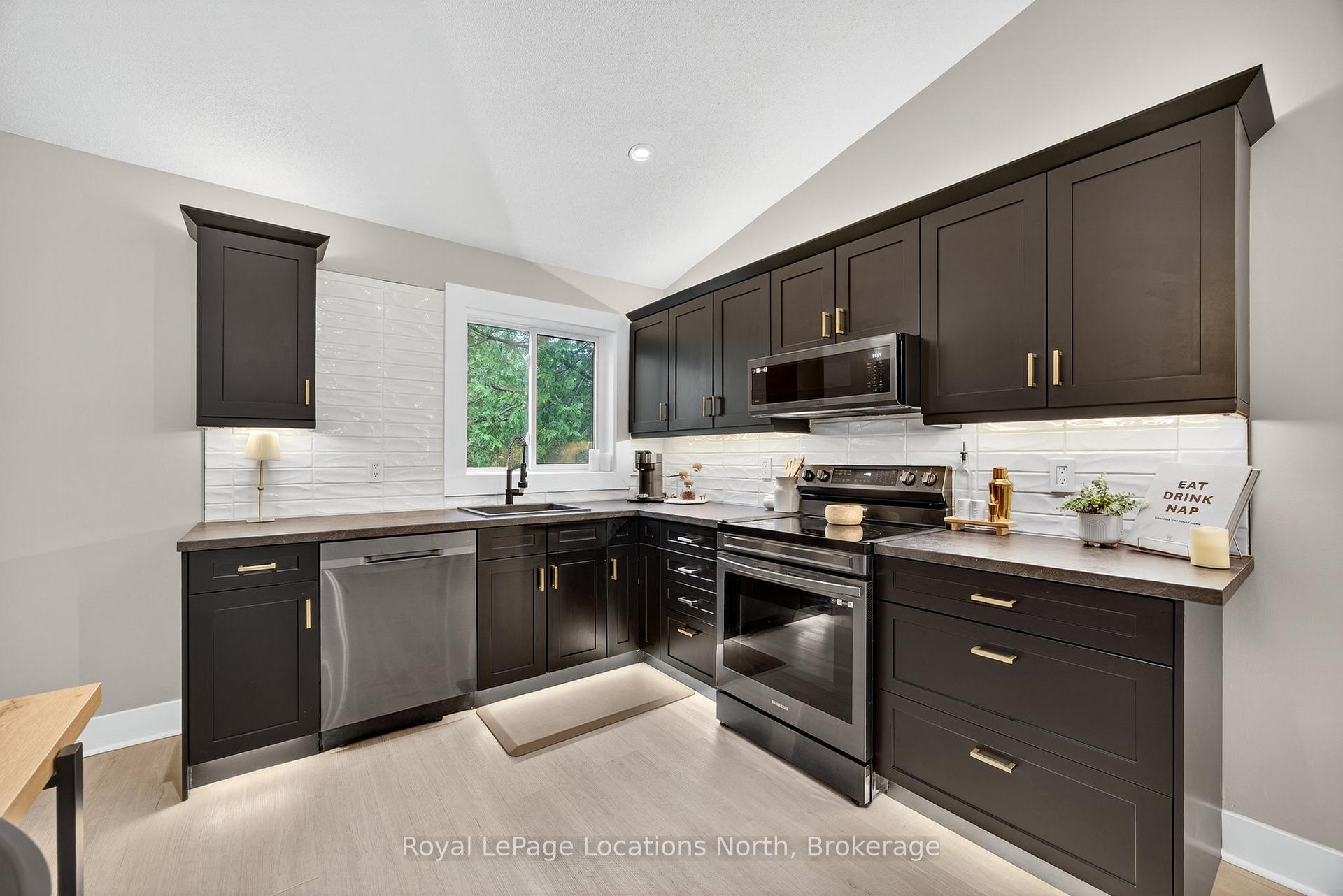 Photo 9 of Unit 305, 5 Dawson Drive, Collingwood — HOMEH