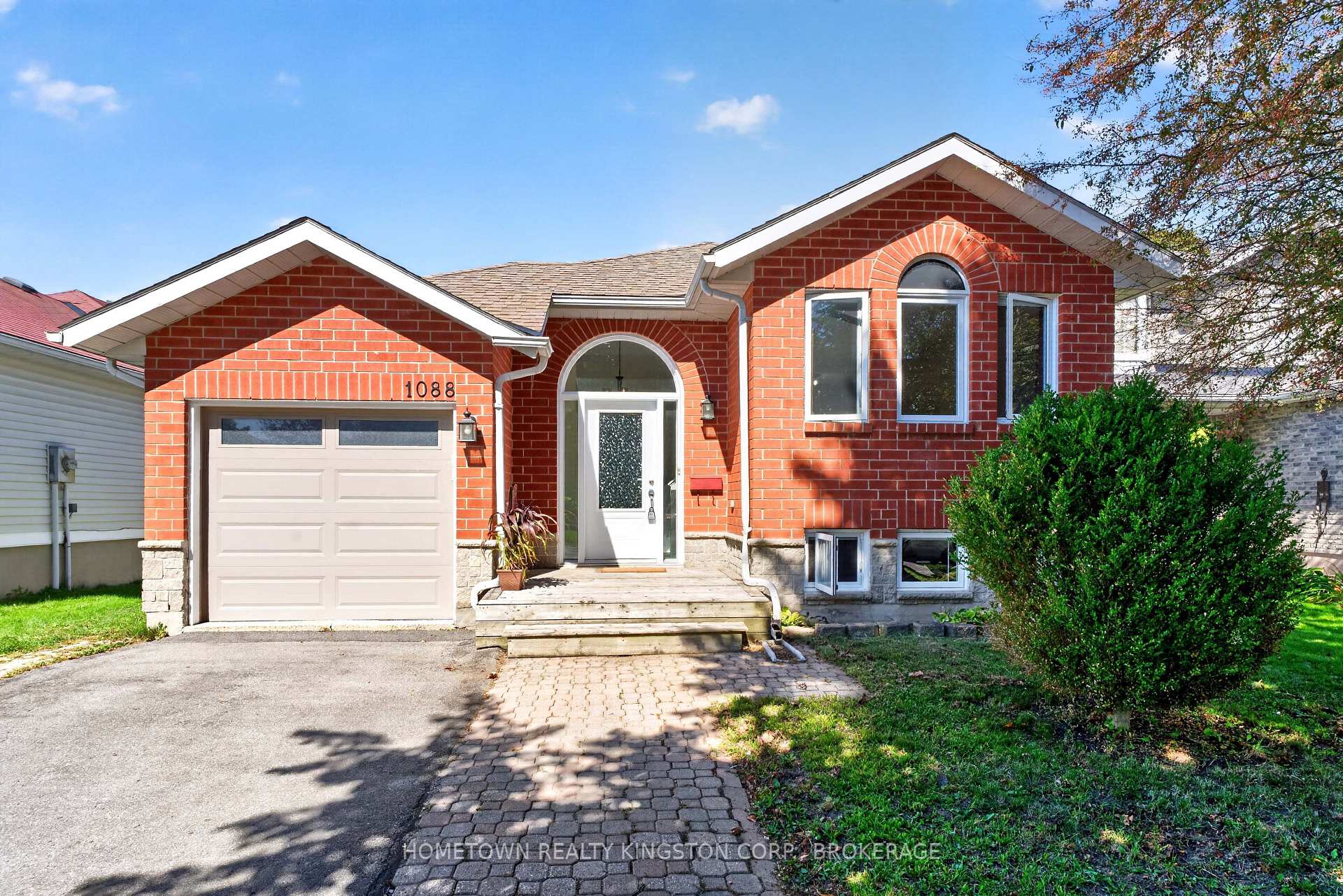 Photo of 1088 Acadia Drive