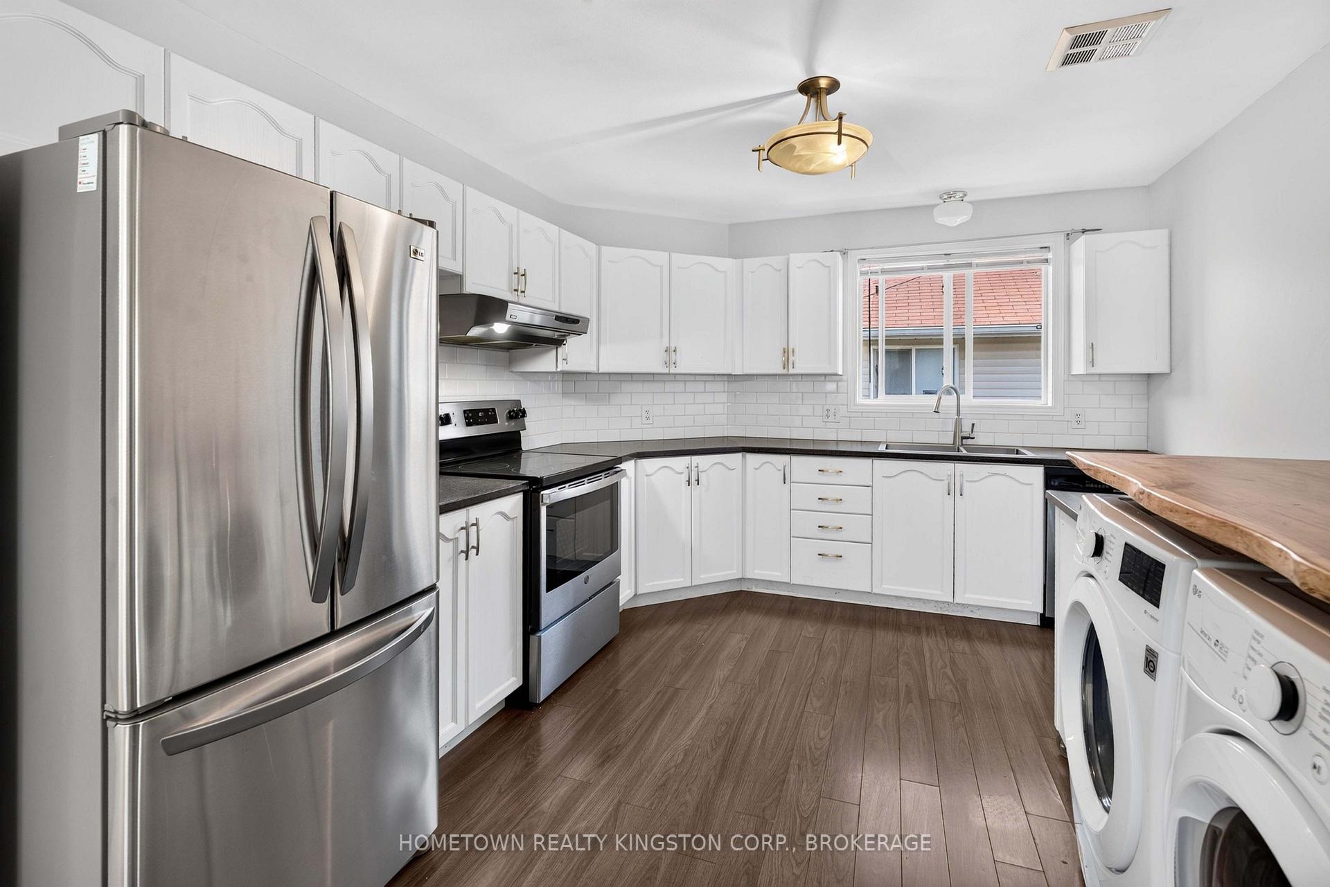 Photo 8 of 1088 Acadia Drive, Kingston, City SouthWest — HOMEH