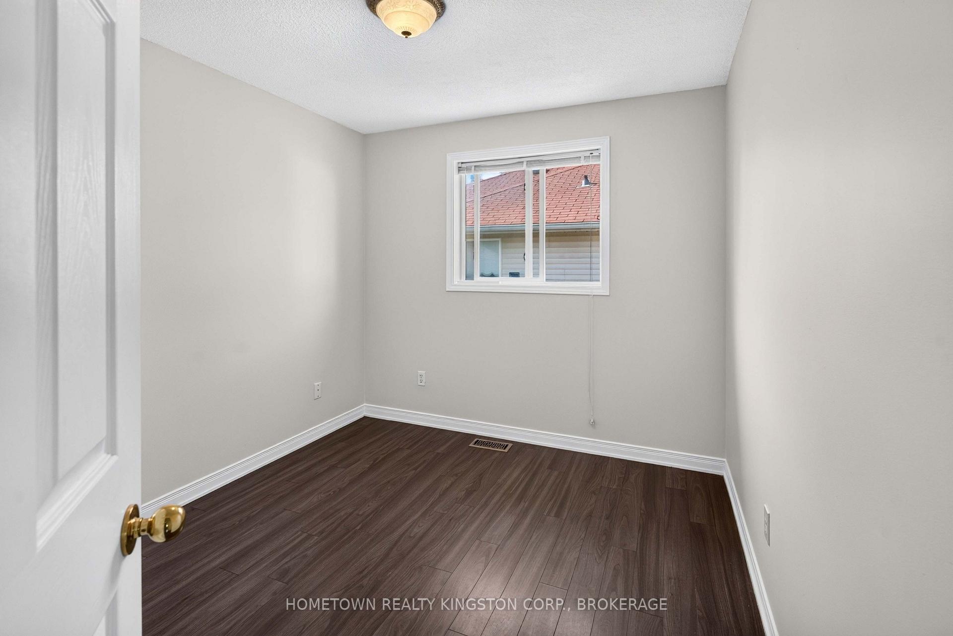 Photo 14 of 1088 Acadia Drive, Kingston, City SouthWest — HOMEH