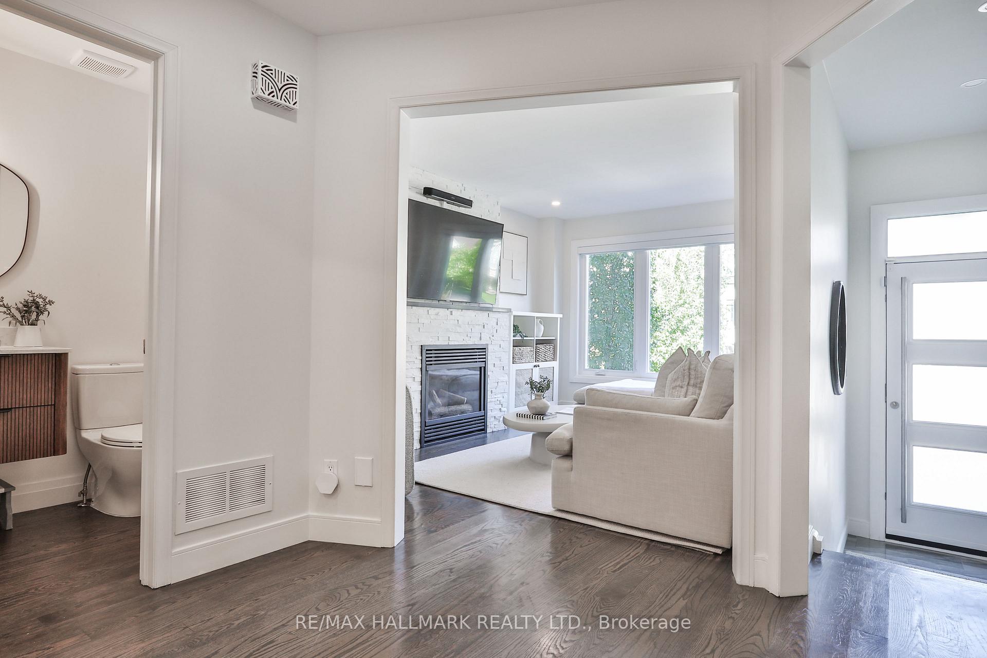 Photo 5 of 163 Roe Avenue, Toronto, Bedford Park-Nortown — HOMEH