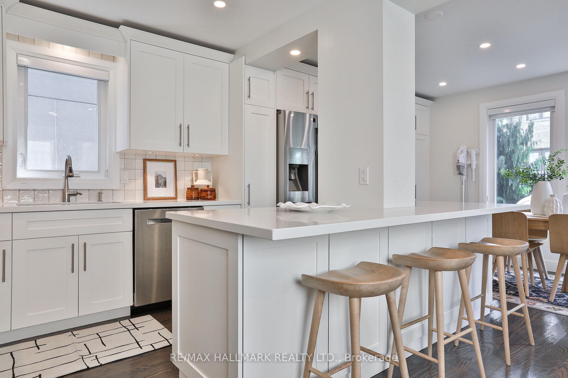 Photo 13 of 163 Roe Avenue, Toronto, Bedford Park-Nortown — HOMEH
