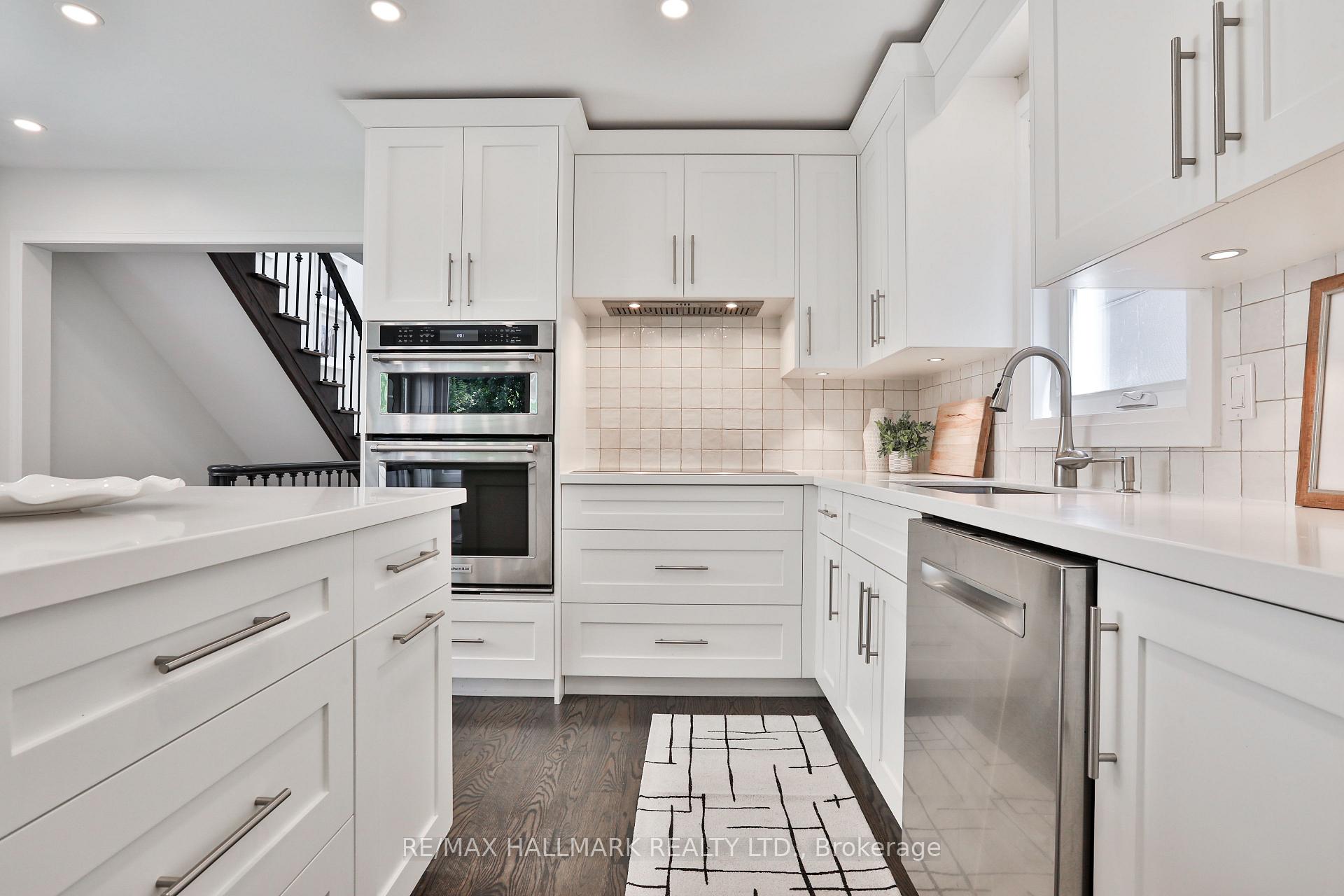 Photo 15 of 163 Roe Avenue, Toronto, Bedford Park-Nortown — HOMEH