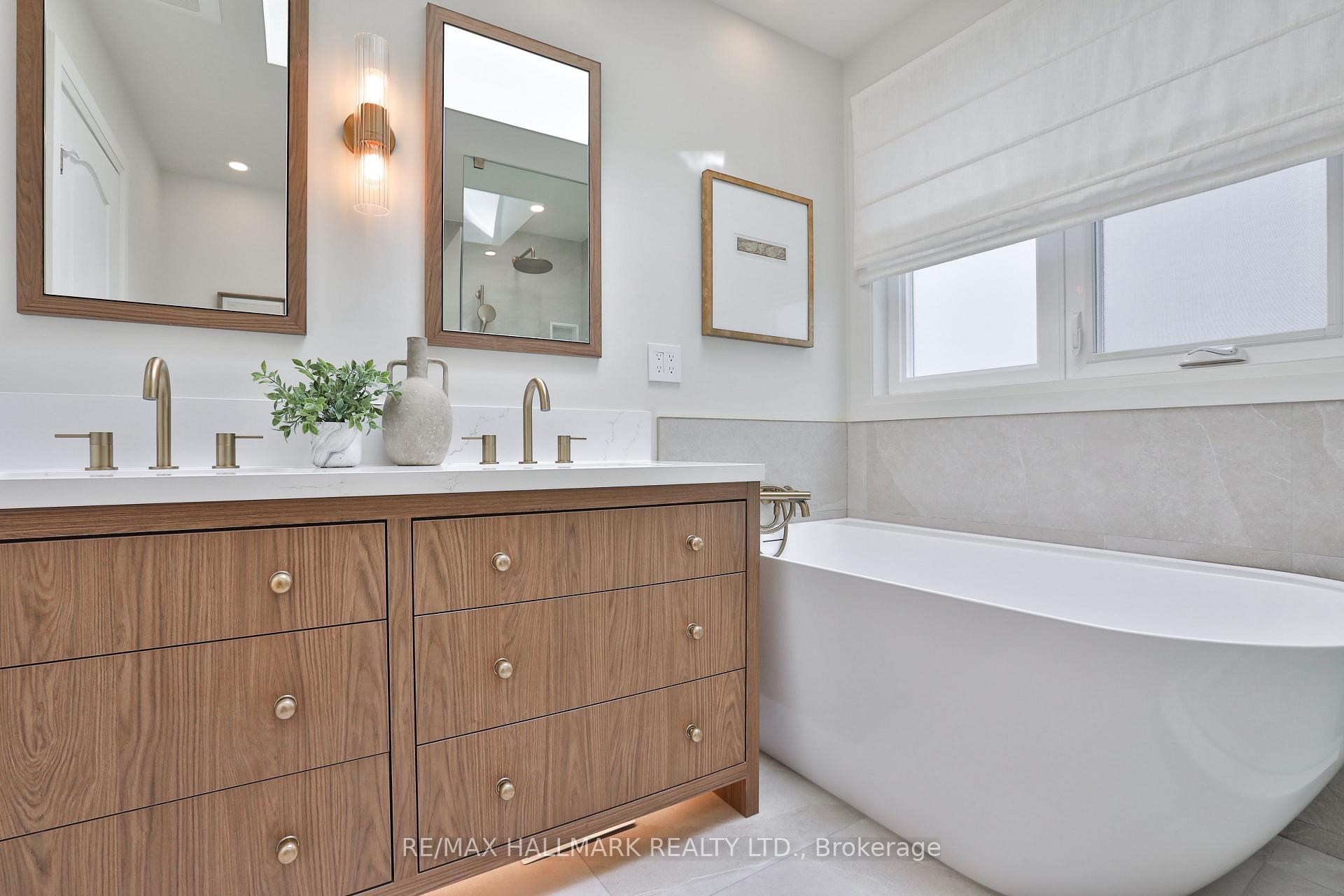 Photo 25 of 163 Roe Avenue, Toronto, Bedford Park-Nortown — HOMEH