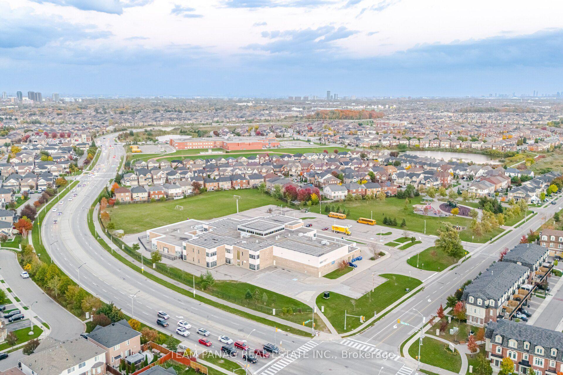 Photo 49 of 5 Andretti Crescent, Brampton, Credit Valley — HOMEH