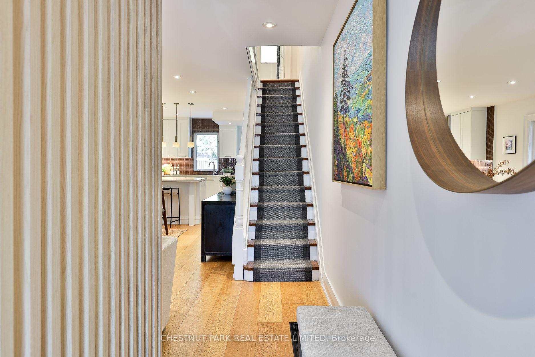 Photo 4 of 154 Fairlawn Avenue, Toronto, Lawrence Park North — HOMEH
