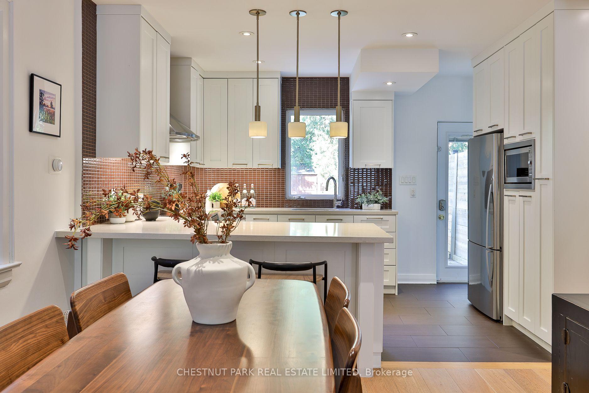 Photo 14 of 154 Fairlawn Avenue, Toronto, Lawrence Park North — HOMEH