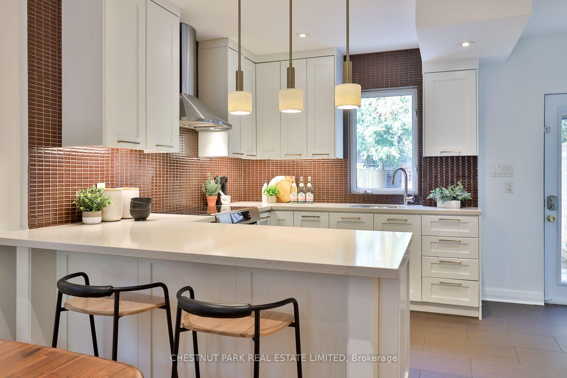 Photo 15 of 154 Fairlawn Avenue, Toronto, Lawrence Park North — HOMEH
