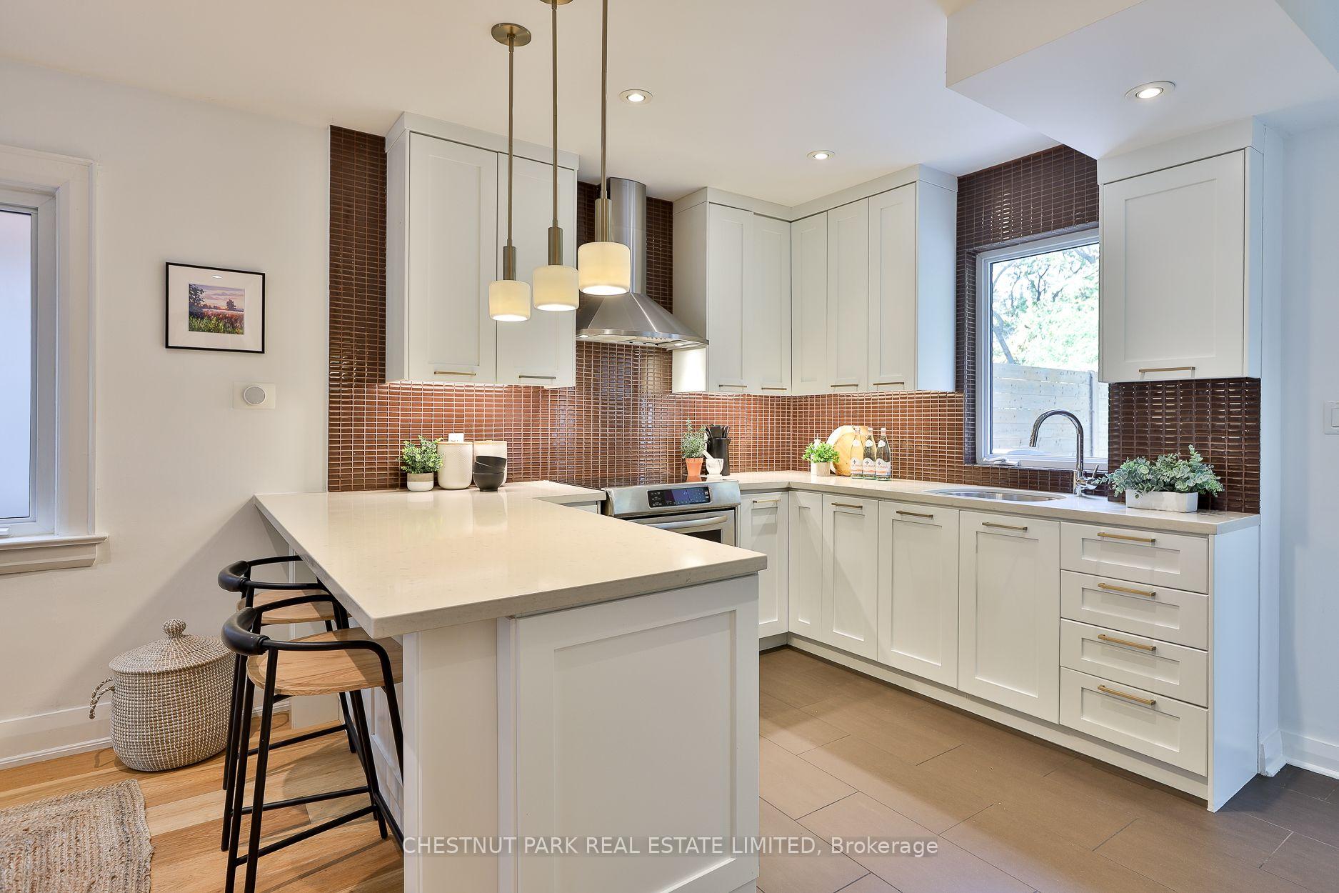 Photo 16 of 154 Fairlawn Avenue, Toronto, Lawrence Park North — HOMEH