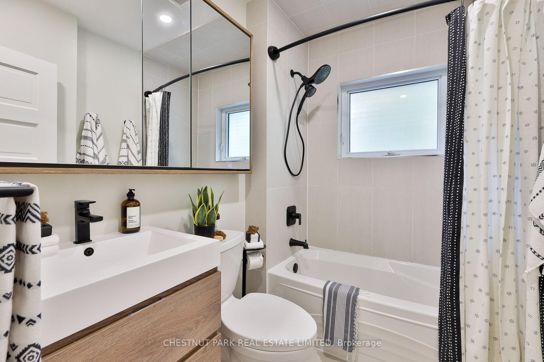 Photo 22 of 154 Fairlawn Avenue, Toronto, Lawrence Park North — HOMEH