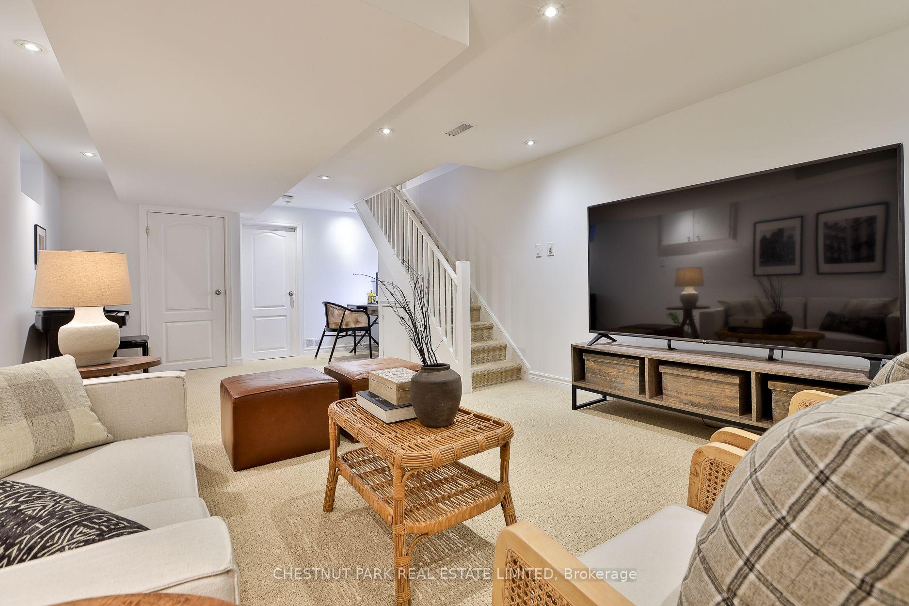 Photo 36 of 154 Fairlawn Avenue, Toronto, Lawrence Park North — HOMEH