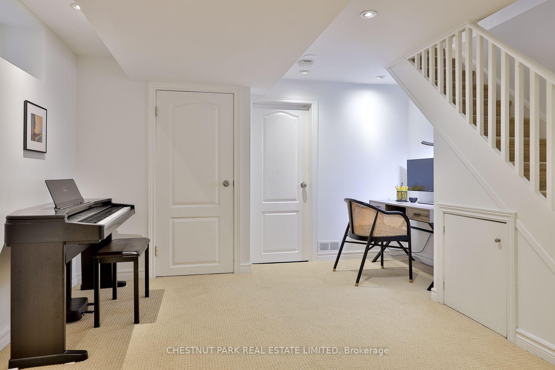 Photo 37 of 154 Fairlawn Avenue, Toronto, Lawrence Park North — HOMEH