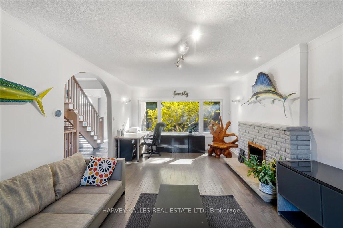Photo 8 of 72 Walmer Road, Richmond Hill, North Richvale — HOMEH